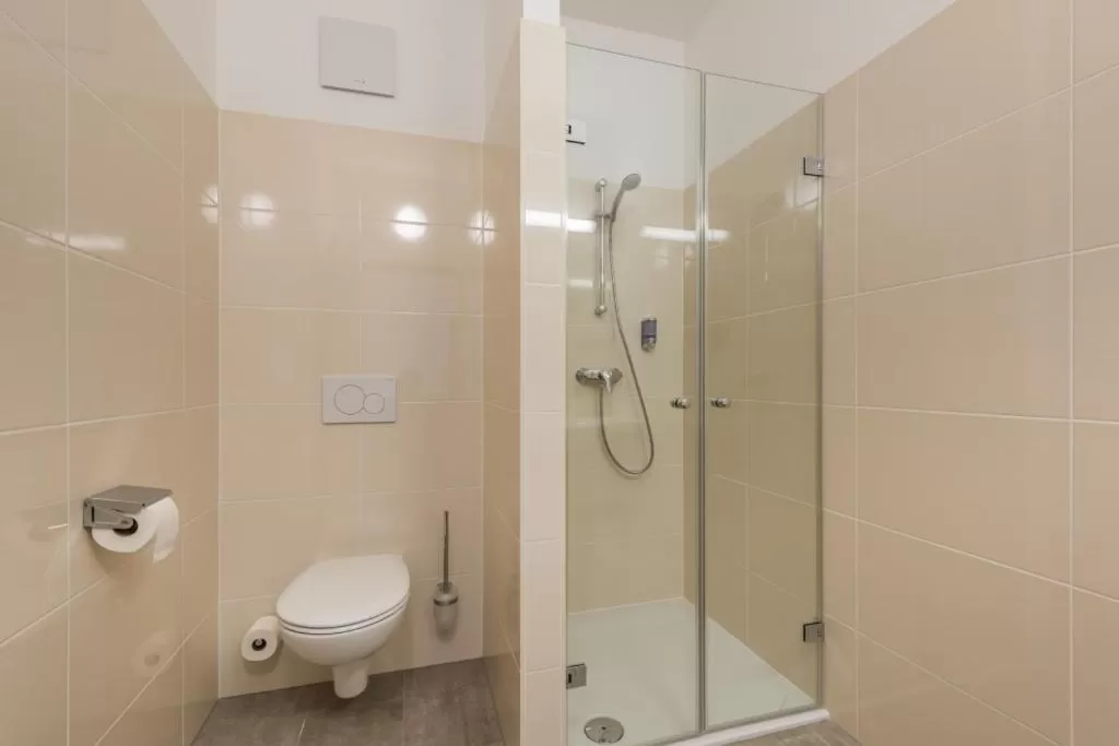 Bathroom in Sleepin Premium Motel Loosdorf