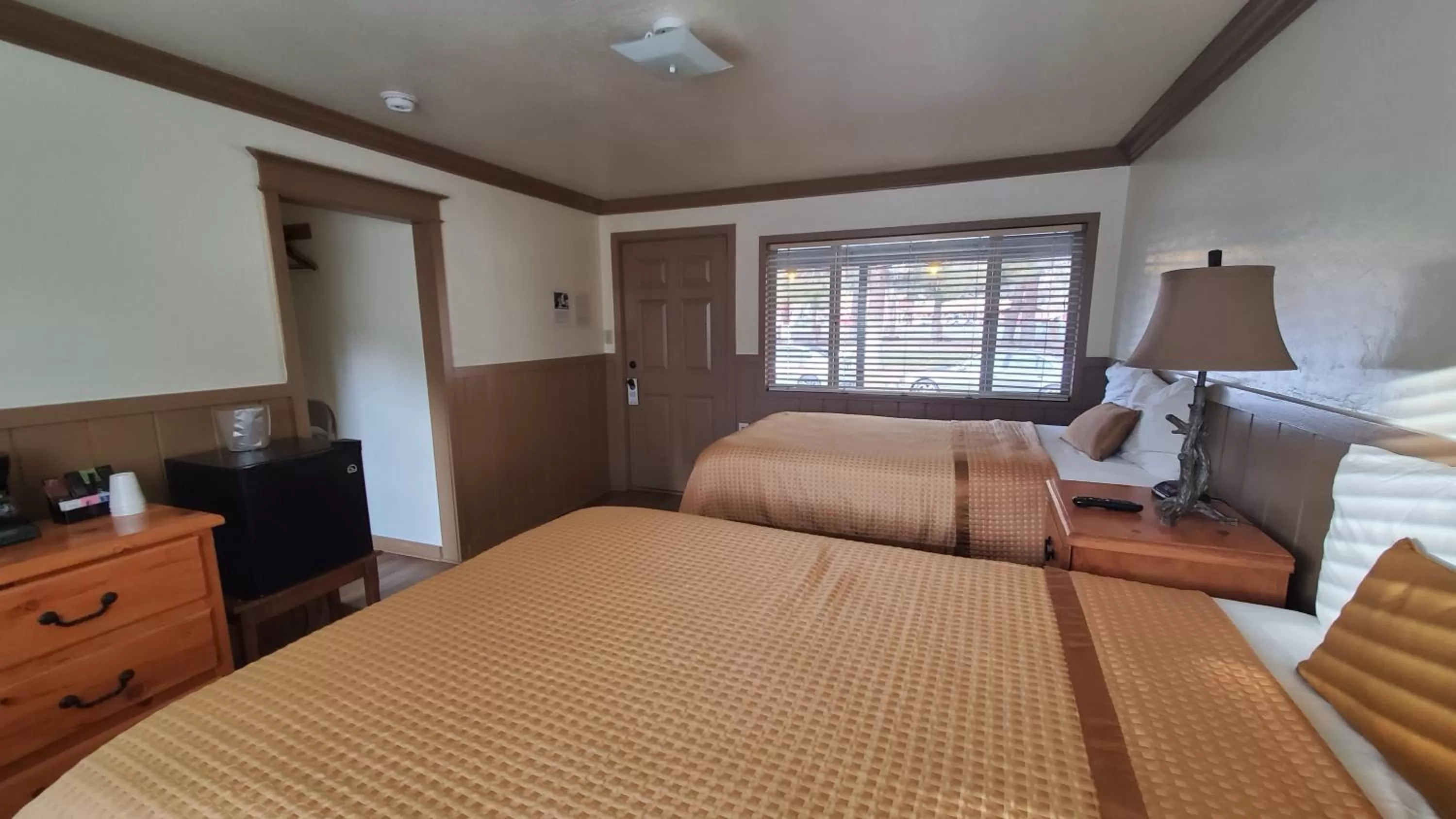 Bed in Kernville Inn