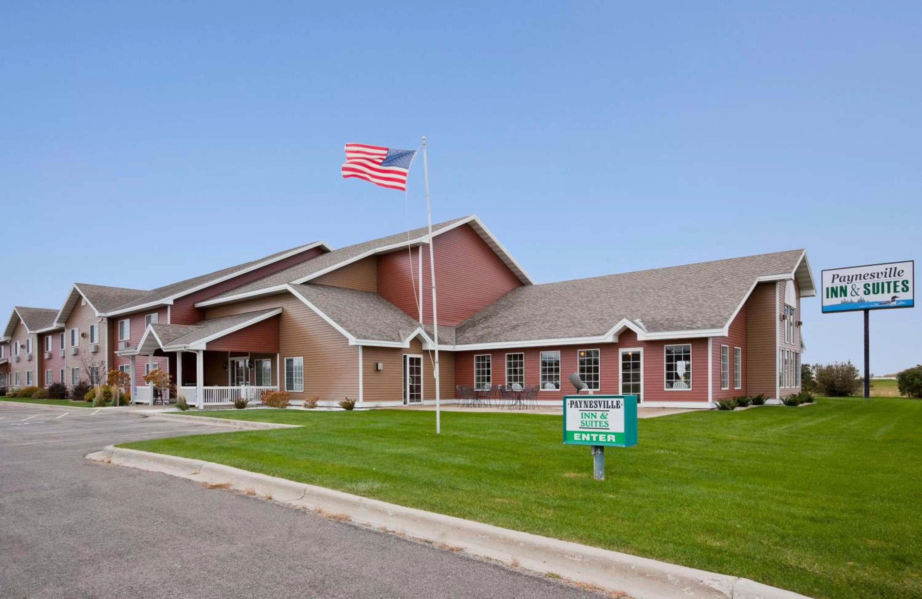 Patio in Paynesville Inn & Suites