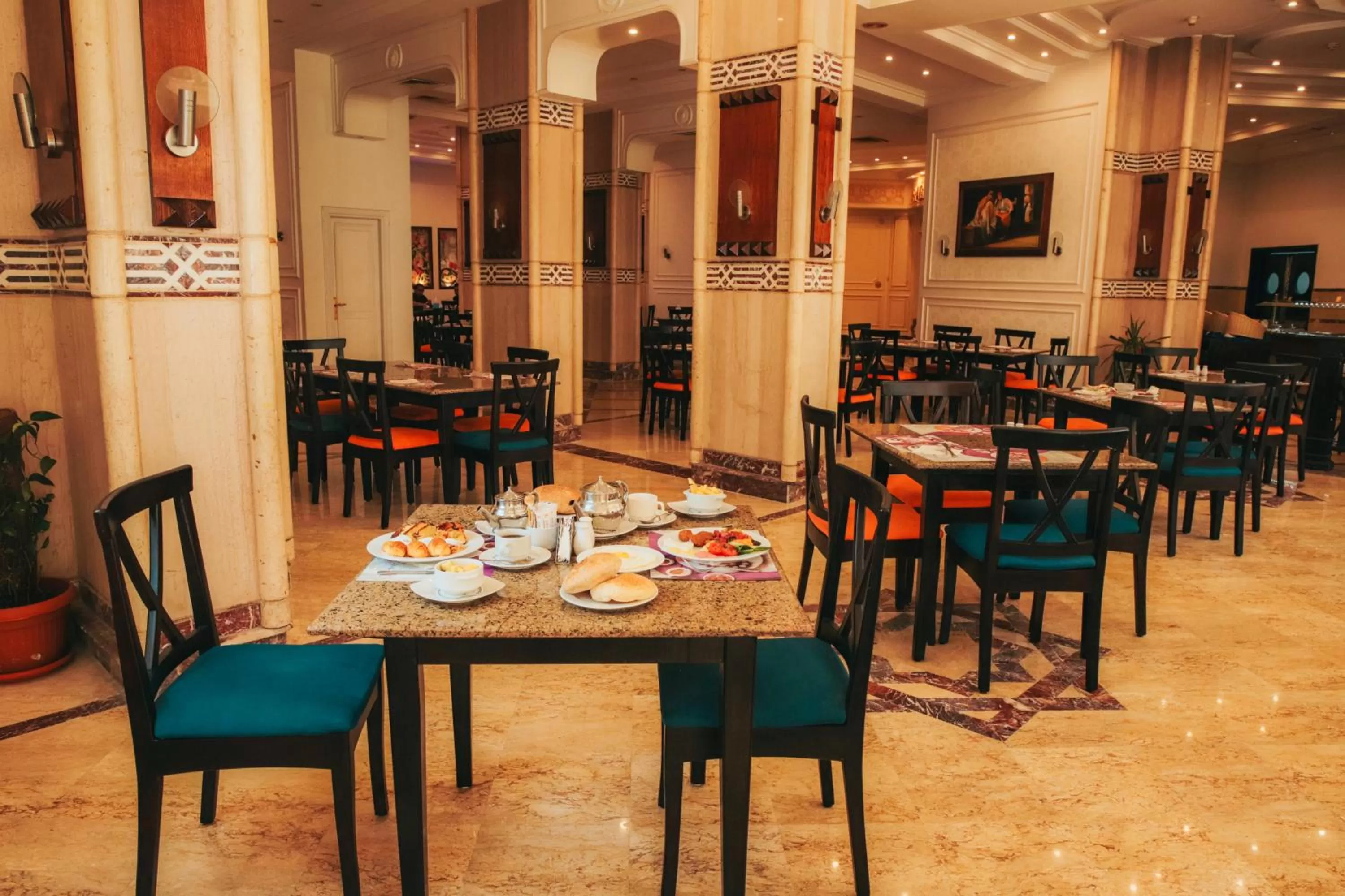 Restaurant/places to eat in Aracan Portsaid