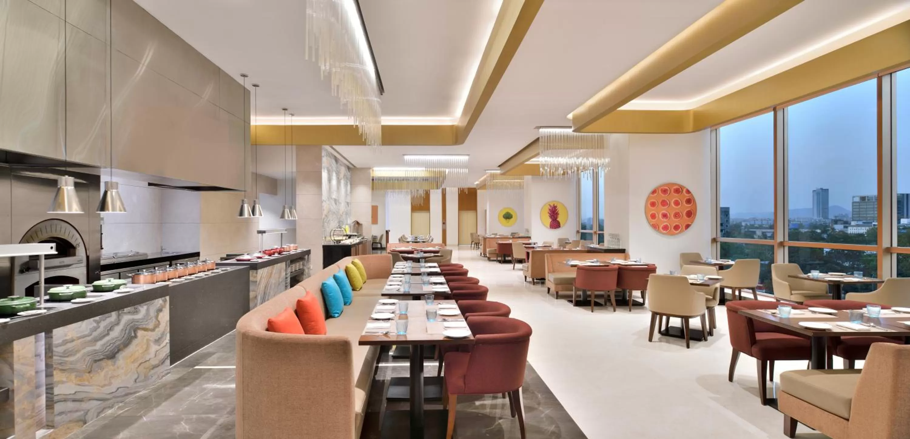 Restaurant/places to eat in Courtyard by Marriott Navi Mumbai