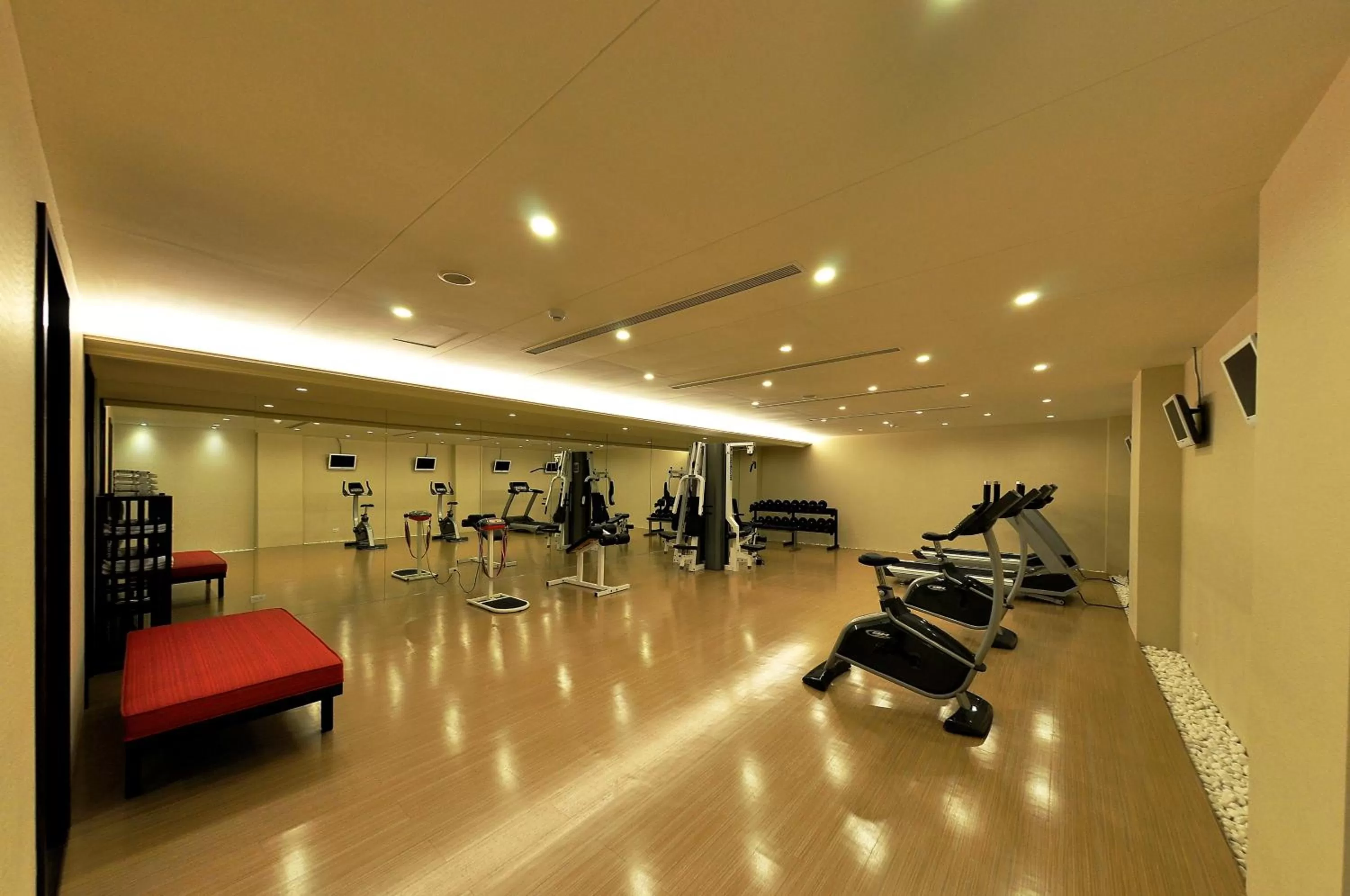 Fitness centre/facilities in SOL Hotel