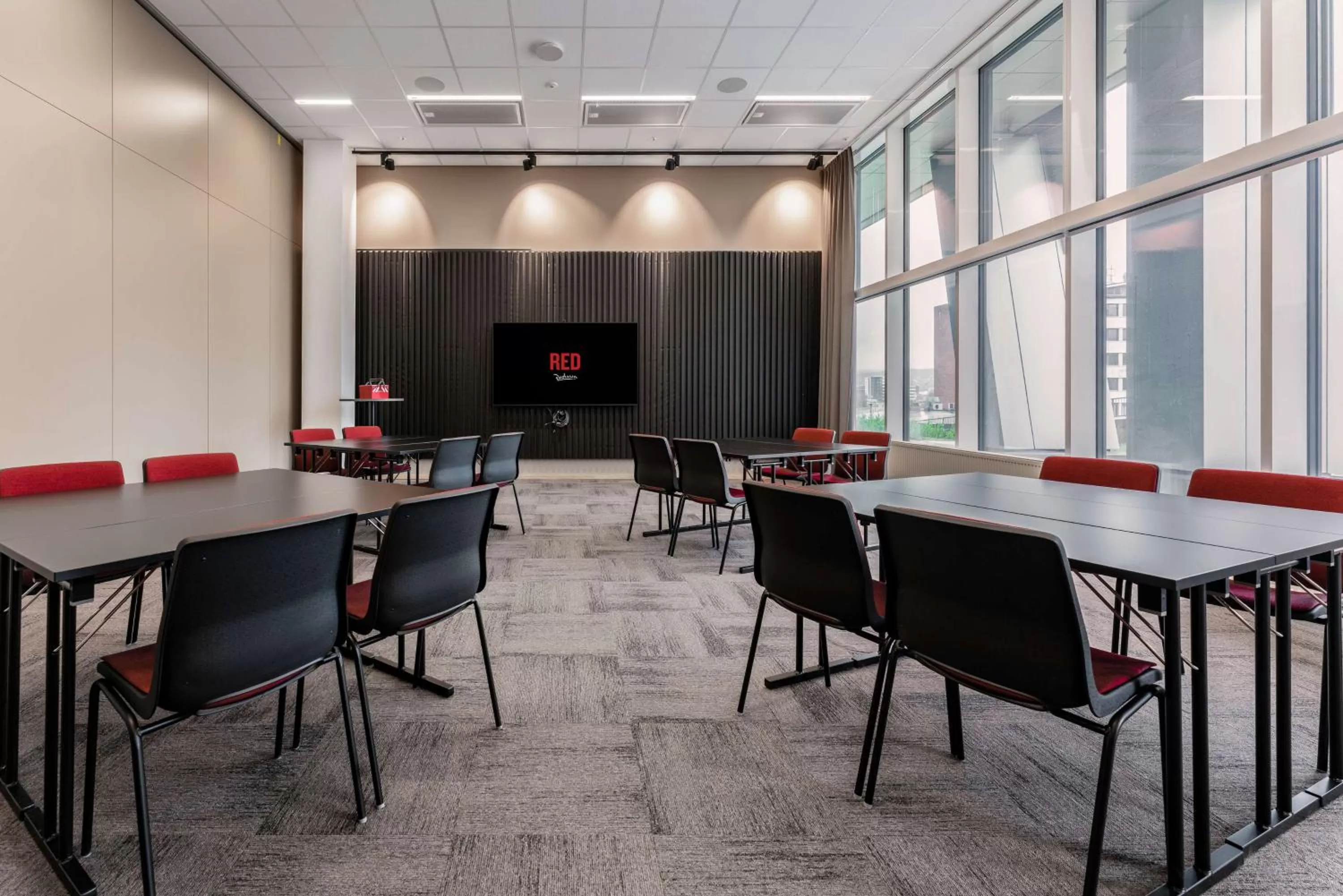 Meeting/conference room in Radisson RED Oslo Økern
