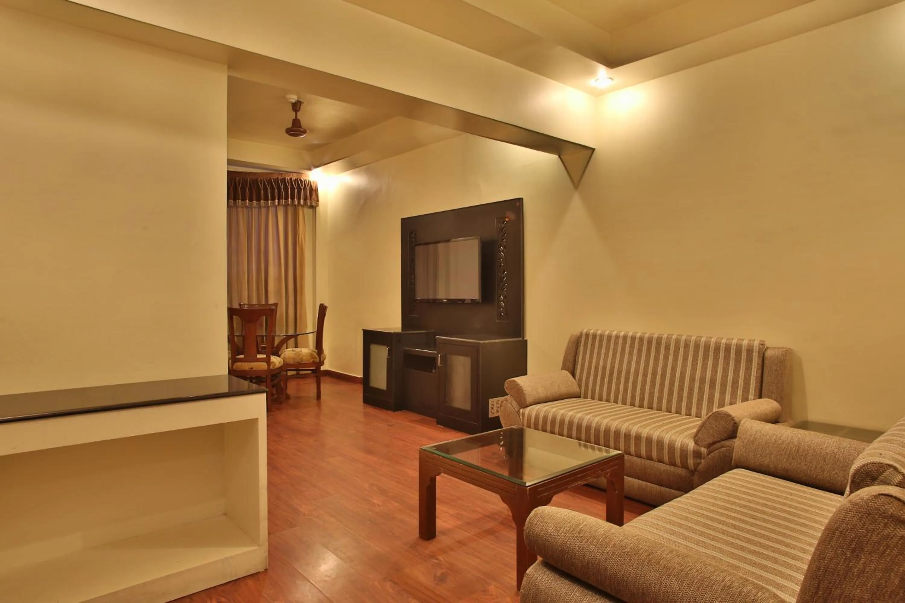 TV and multimedia in Hotel The Grand Chandiram