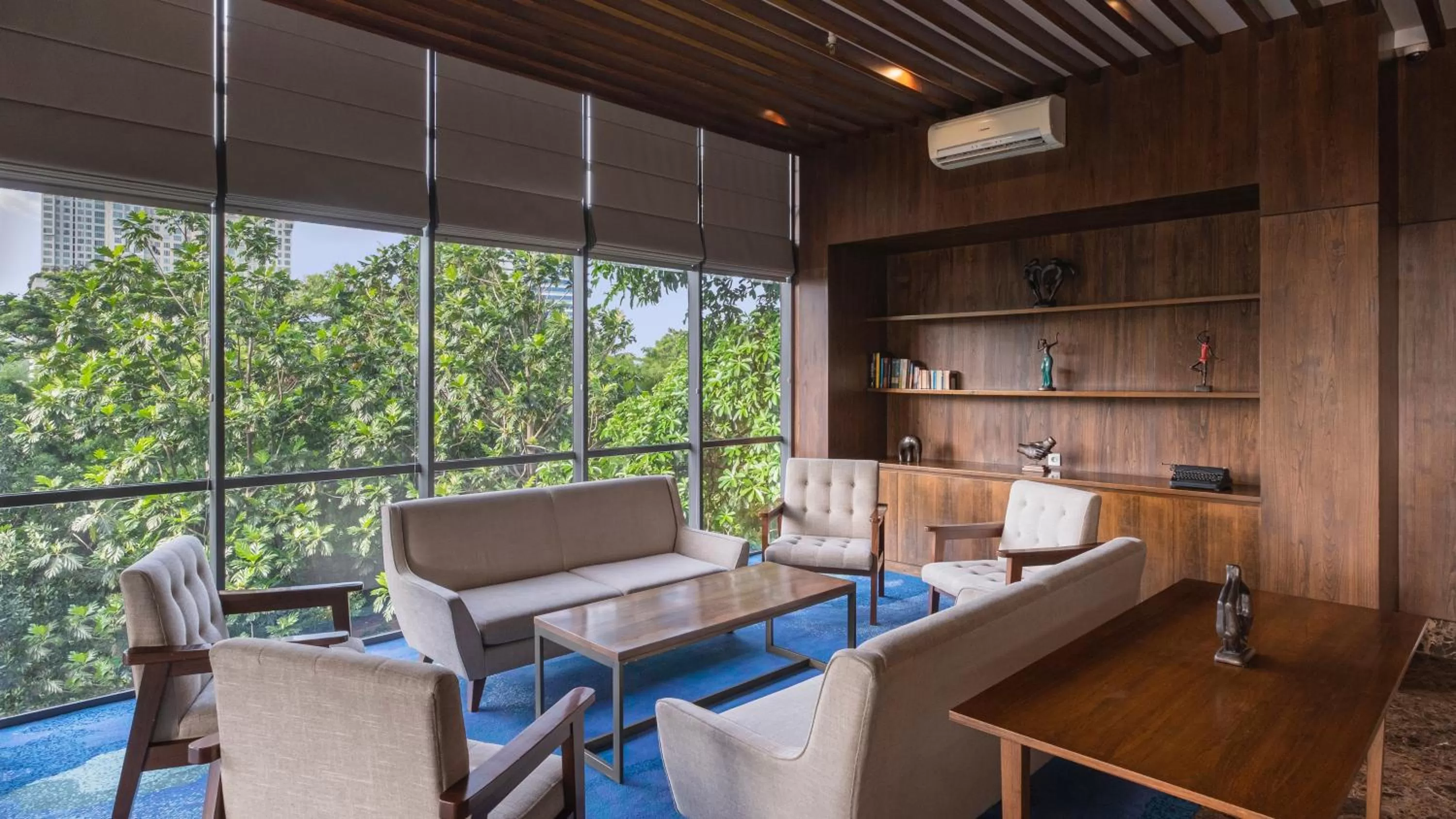 Business facilities in Veranda Hotel Pakubuwono