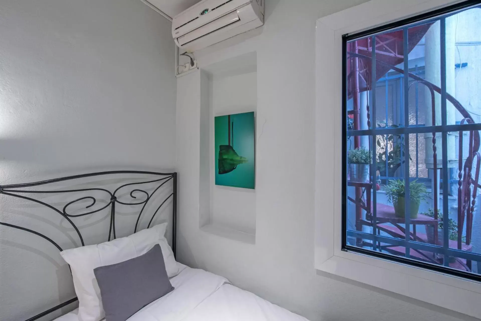 Petite Internal Room - single occupancy in Kimon Hotel Athens Petite Internal Room - single occupancy in Kimon Hotel Athens