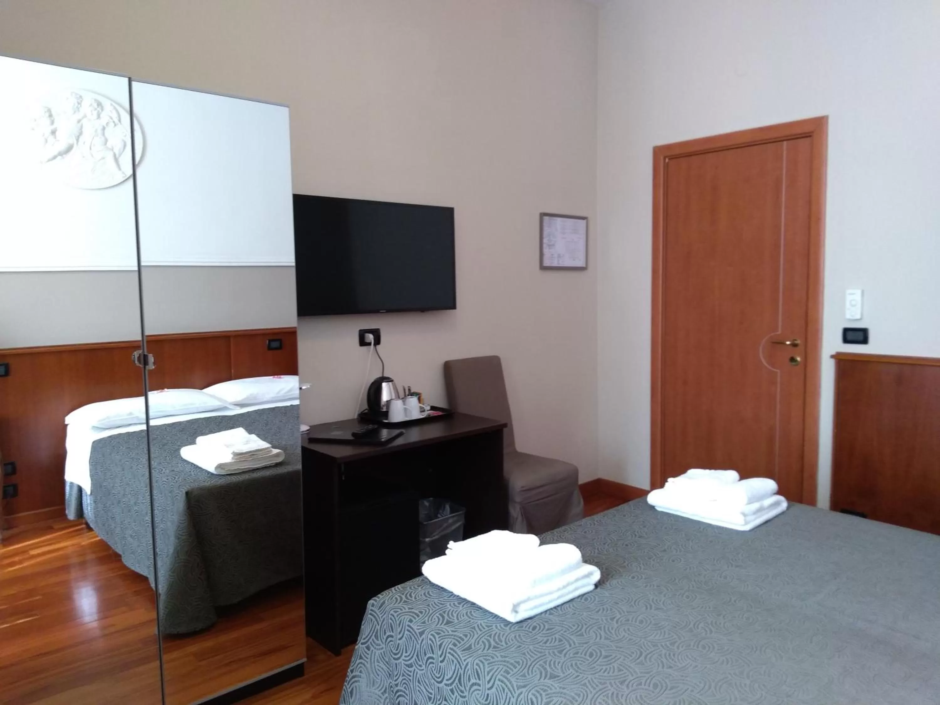 Photo of the whole room, Bed in Hotel Twenty Nine