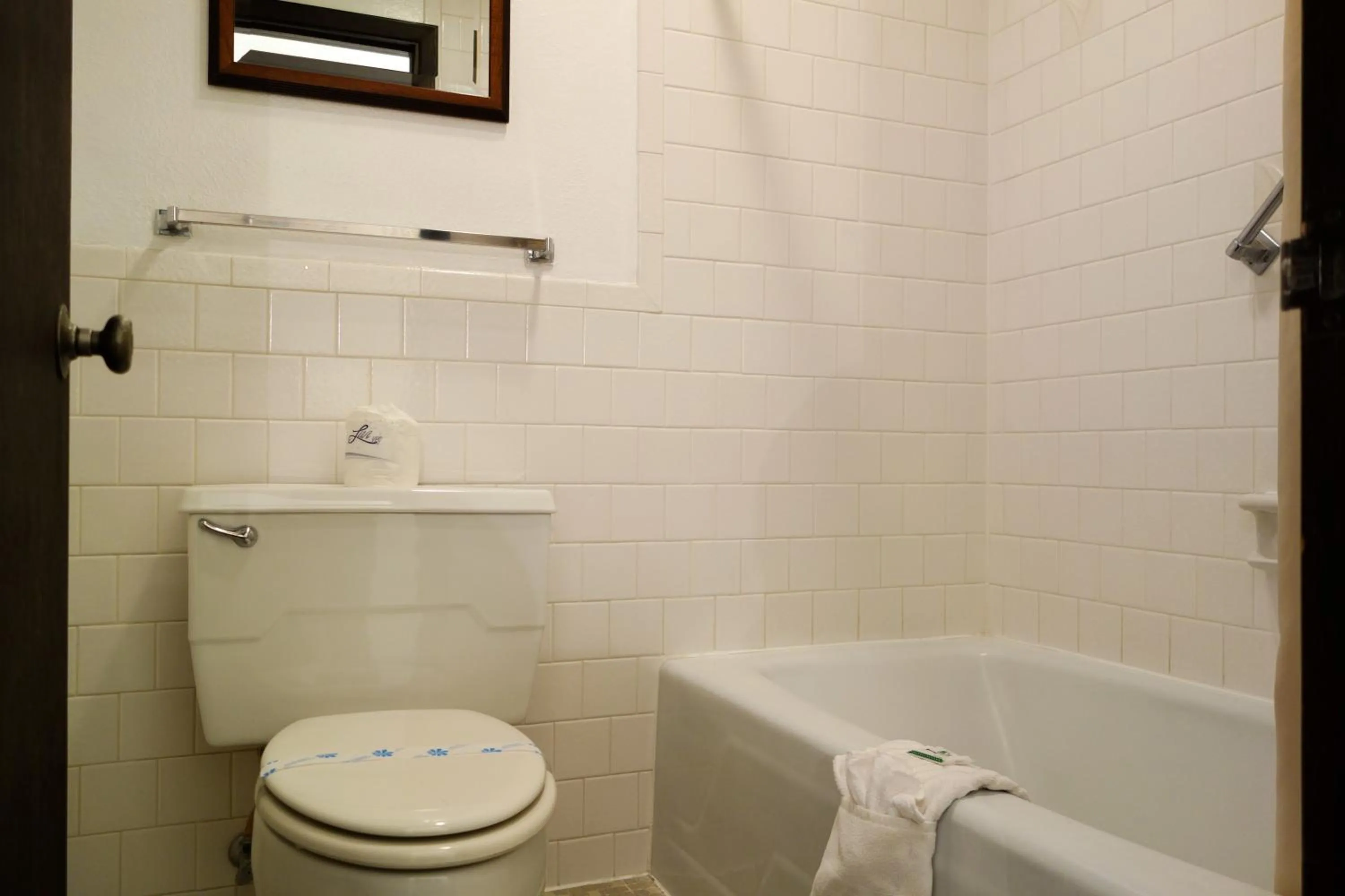 Bathroom in Cabana Inn - Boise