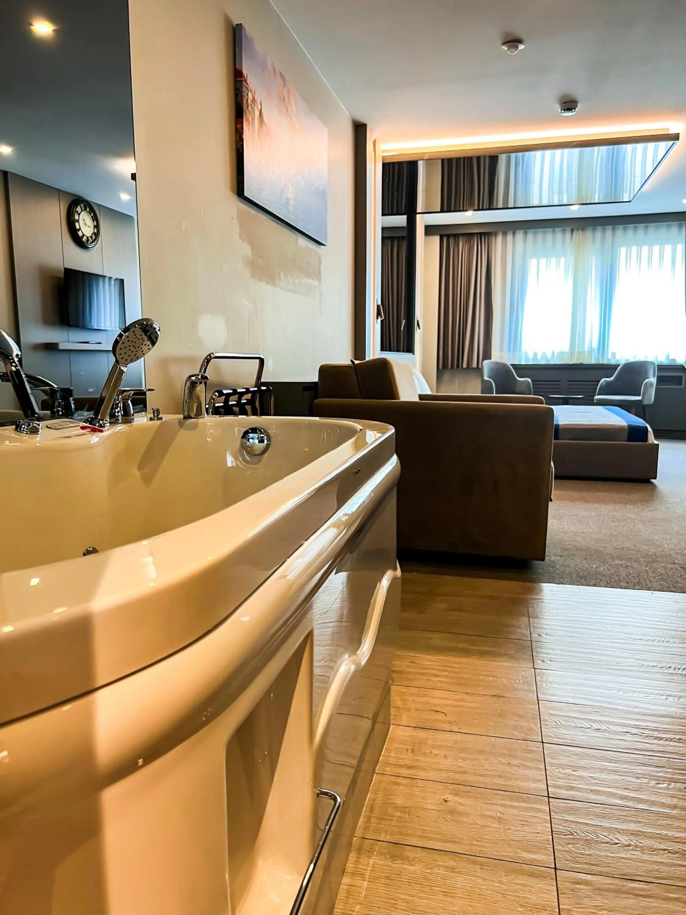 Massage in Triada Hotel Karaköy