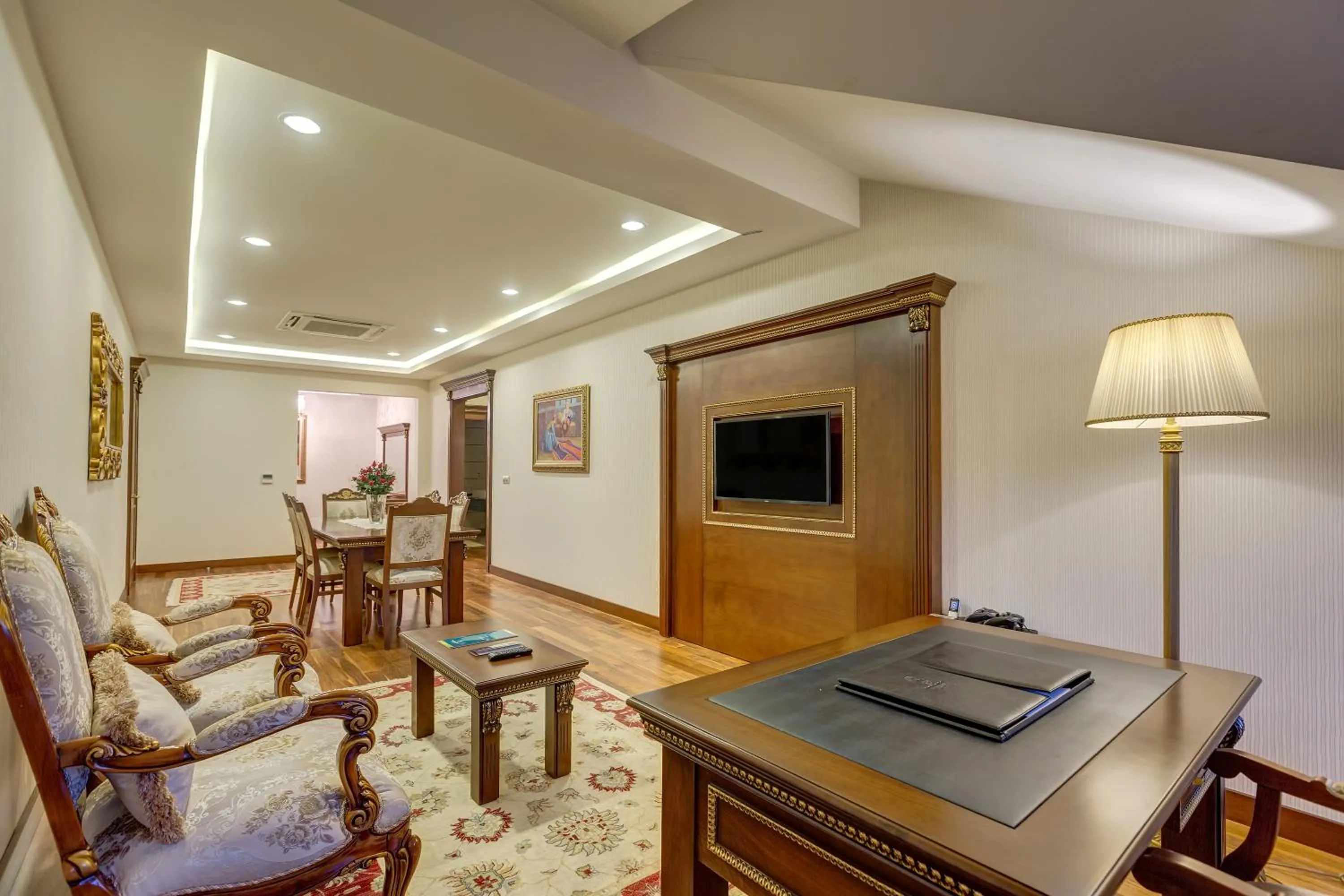 Communal lounge/ TV room in Buyuk Abant Hotel