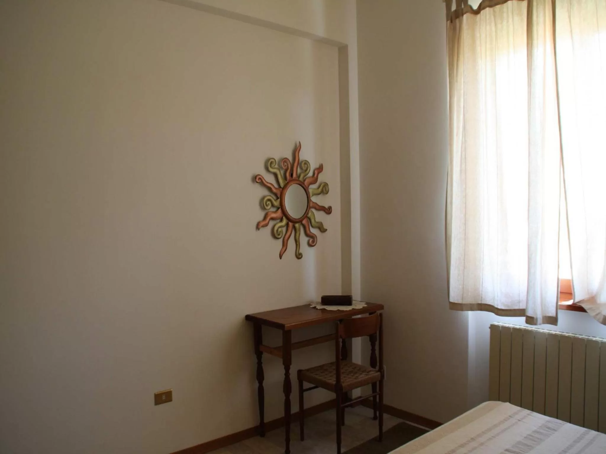 TV/Entertainment Center in Cristina B&B