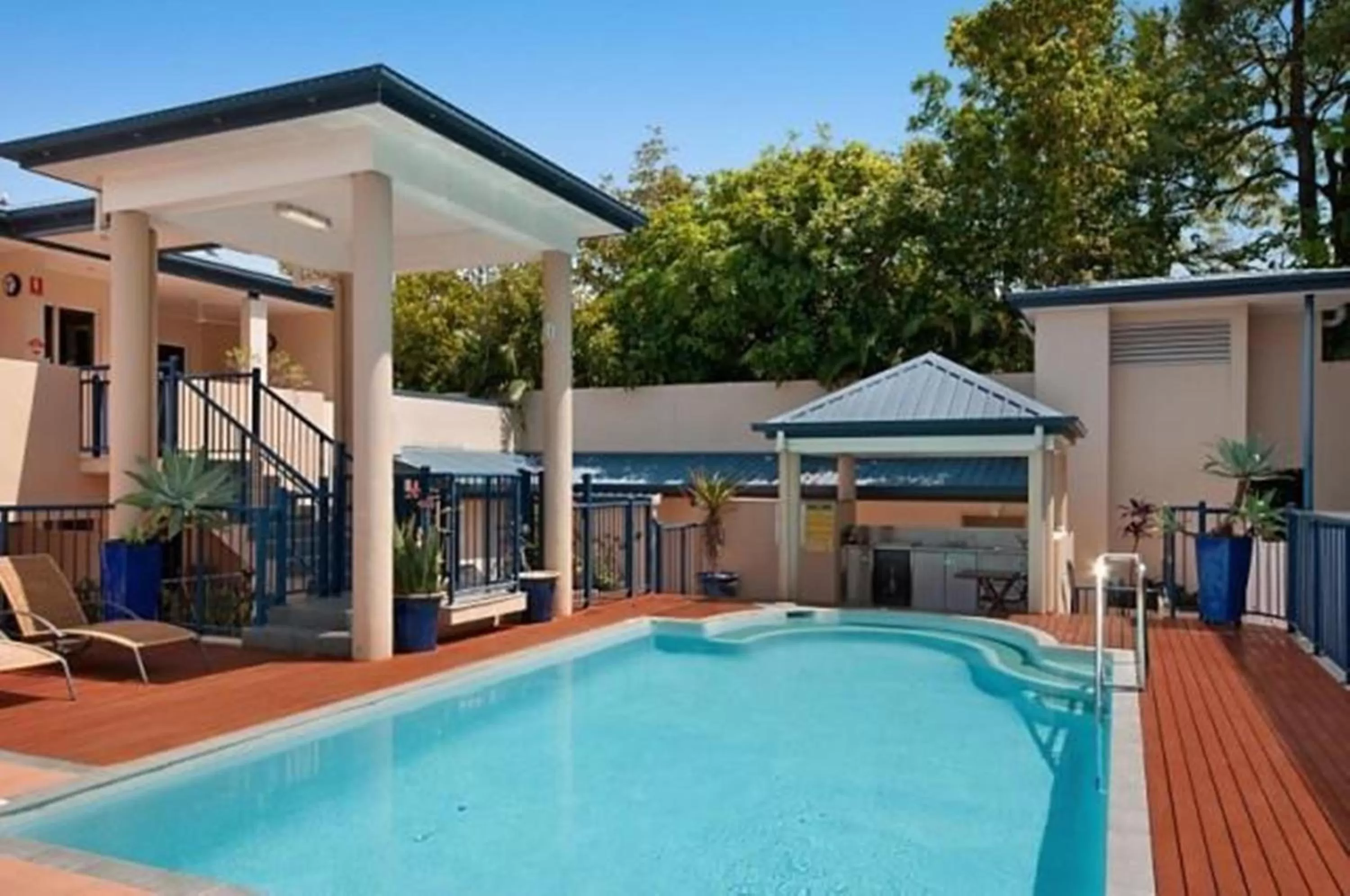 The Newport on Macrossan - Adults Only