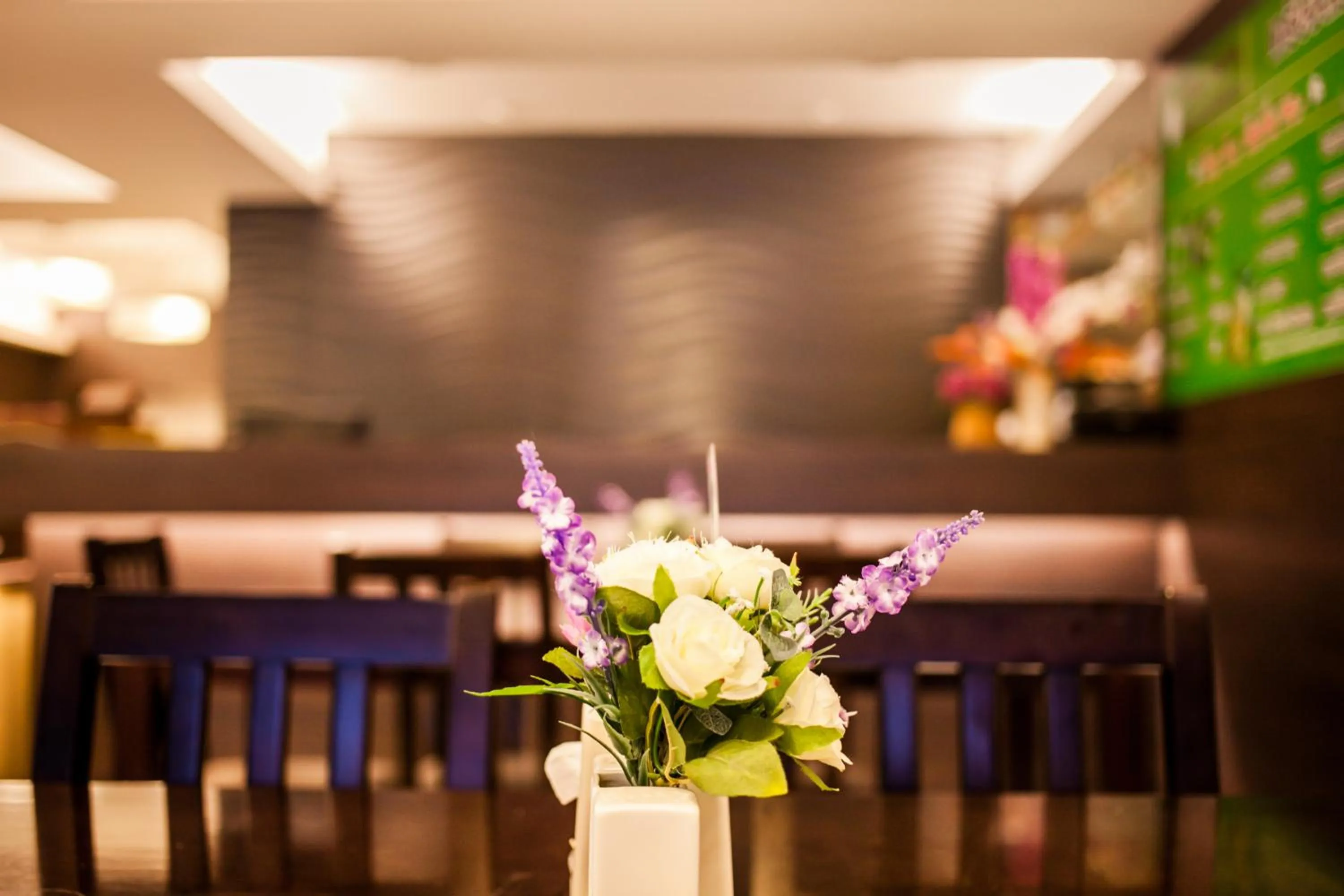 Restaurant/places to eat in Grand Tara Garden Thai Hotel