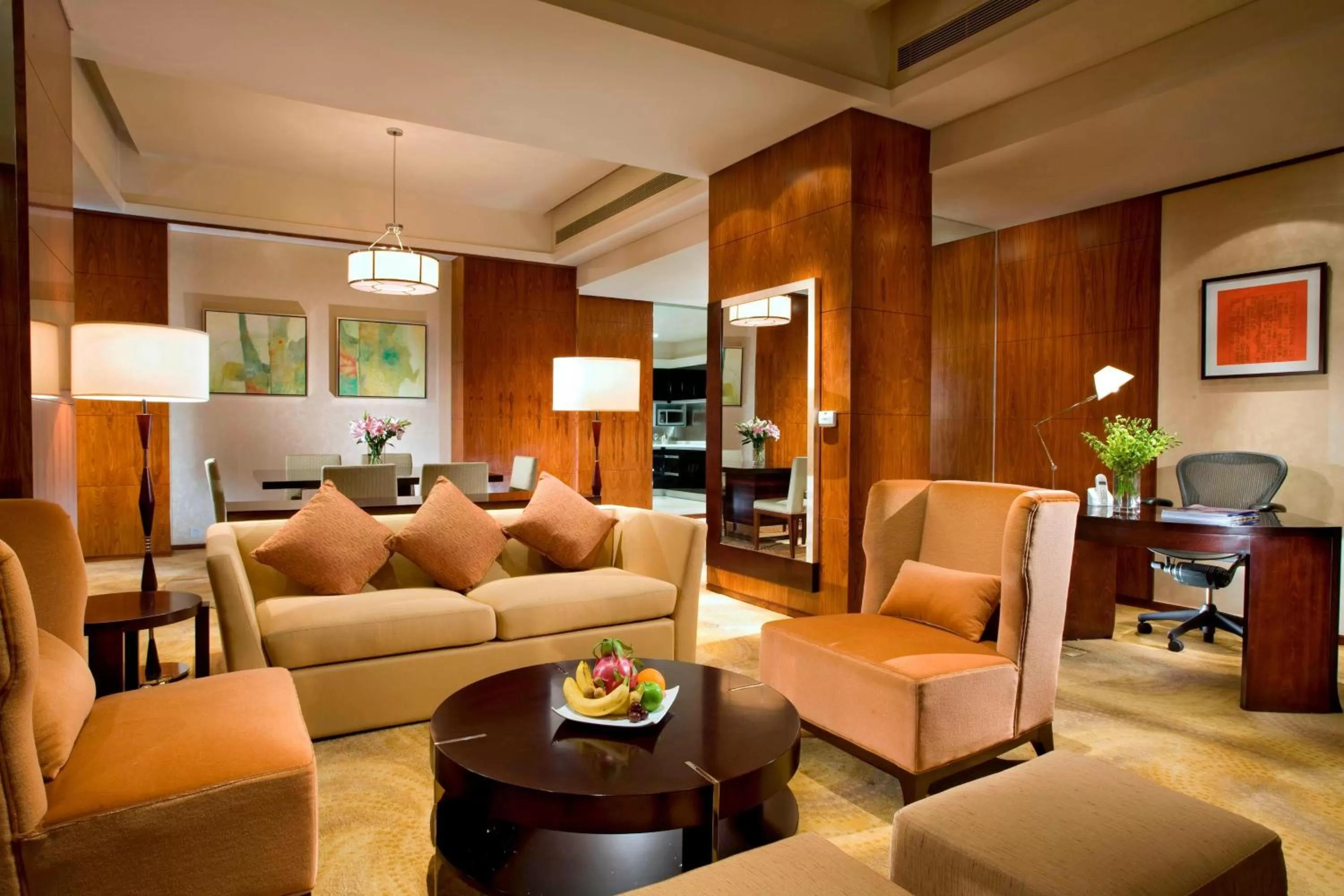 Living room in Sheraton Grand Shanghai Pudong Hotel & Residences