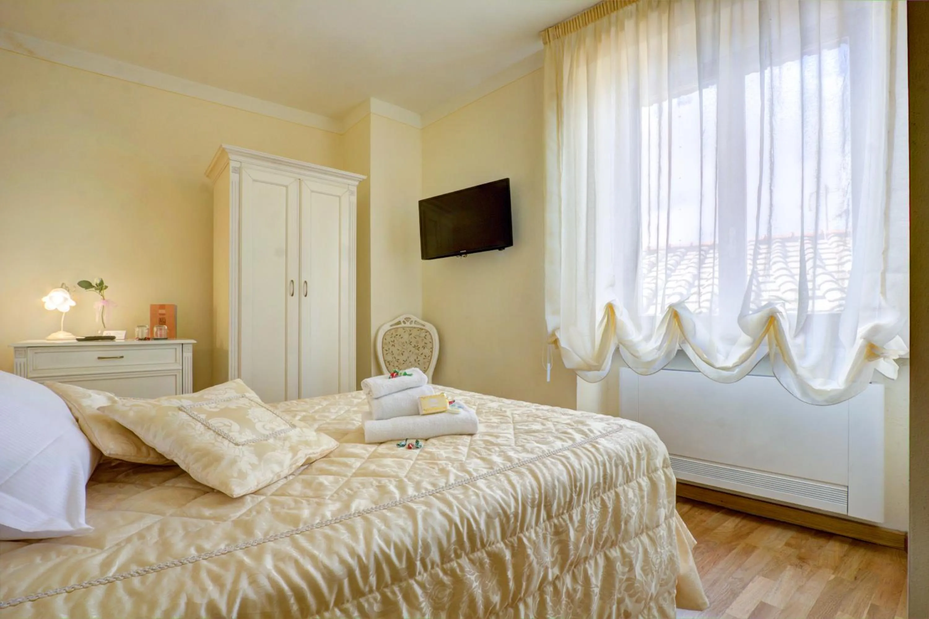 Bed in Hotel Volterra In Superior