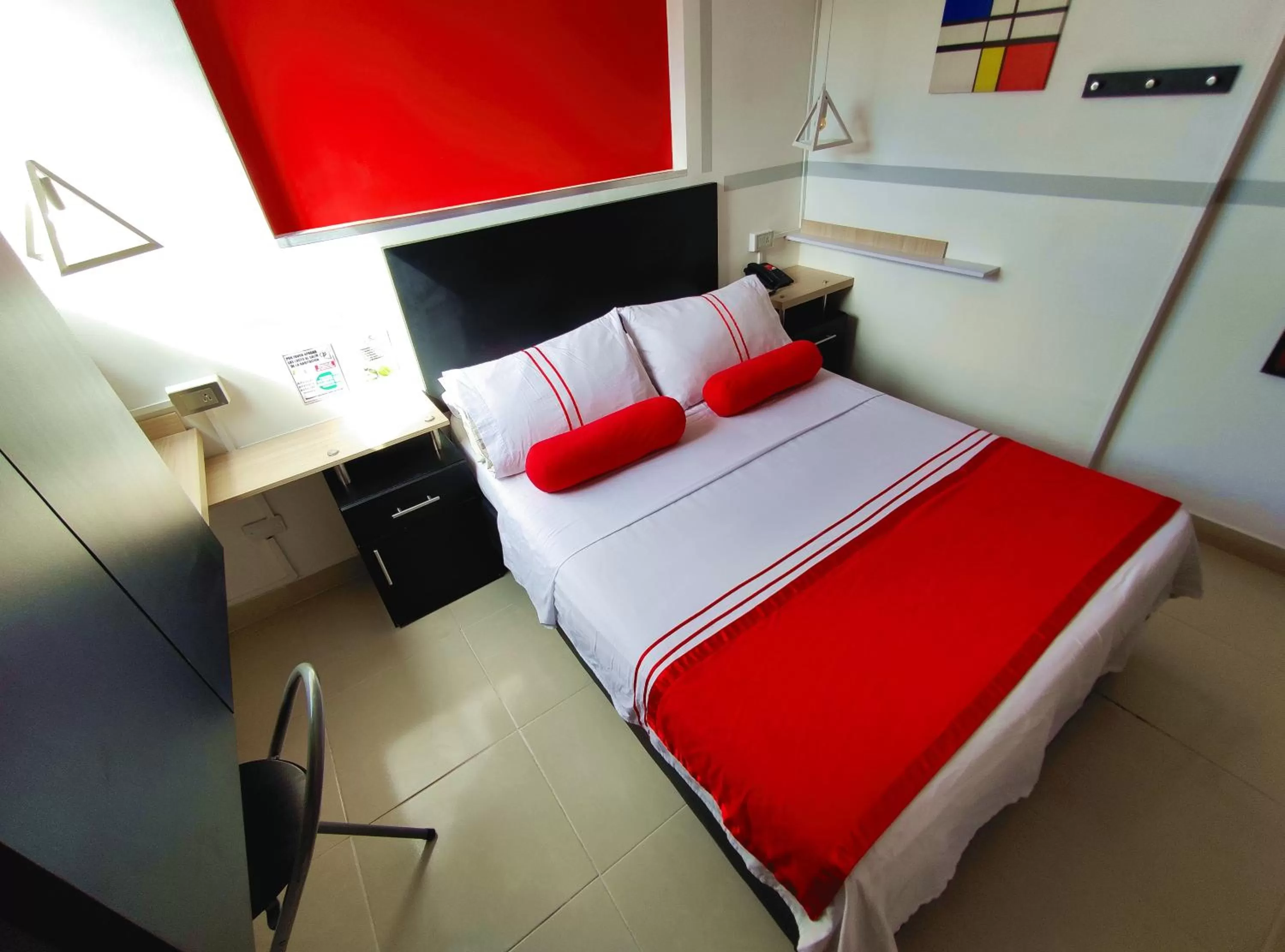 Decorative detail, Bed in HOTEL COLOURS Cali