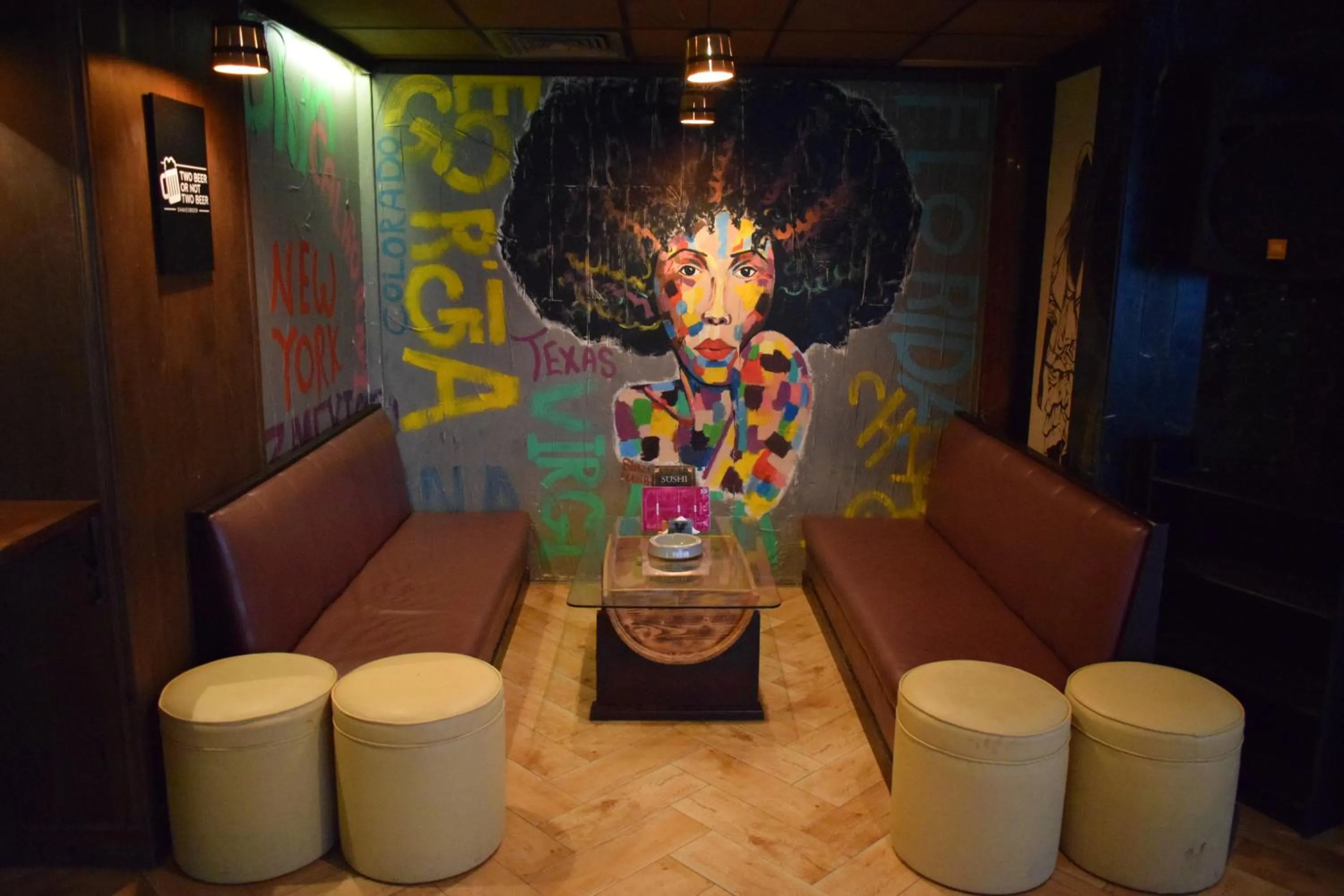 Alcoholic drinks in Romance Alexandria Hotel