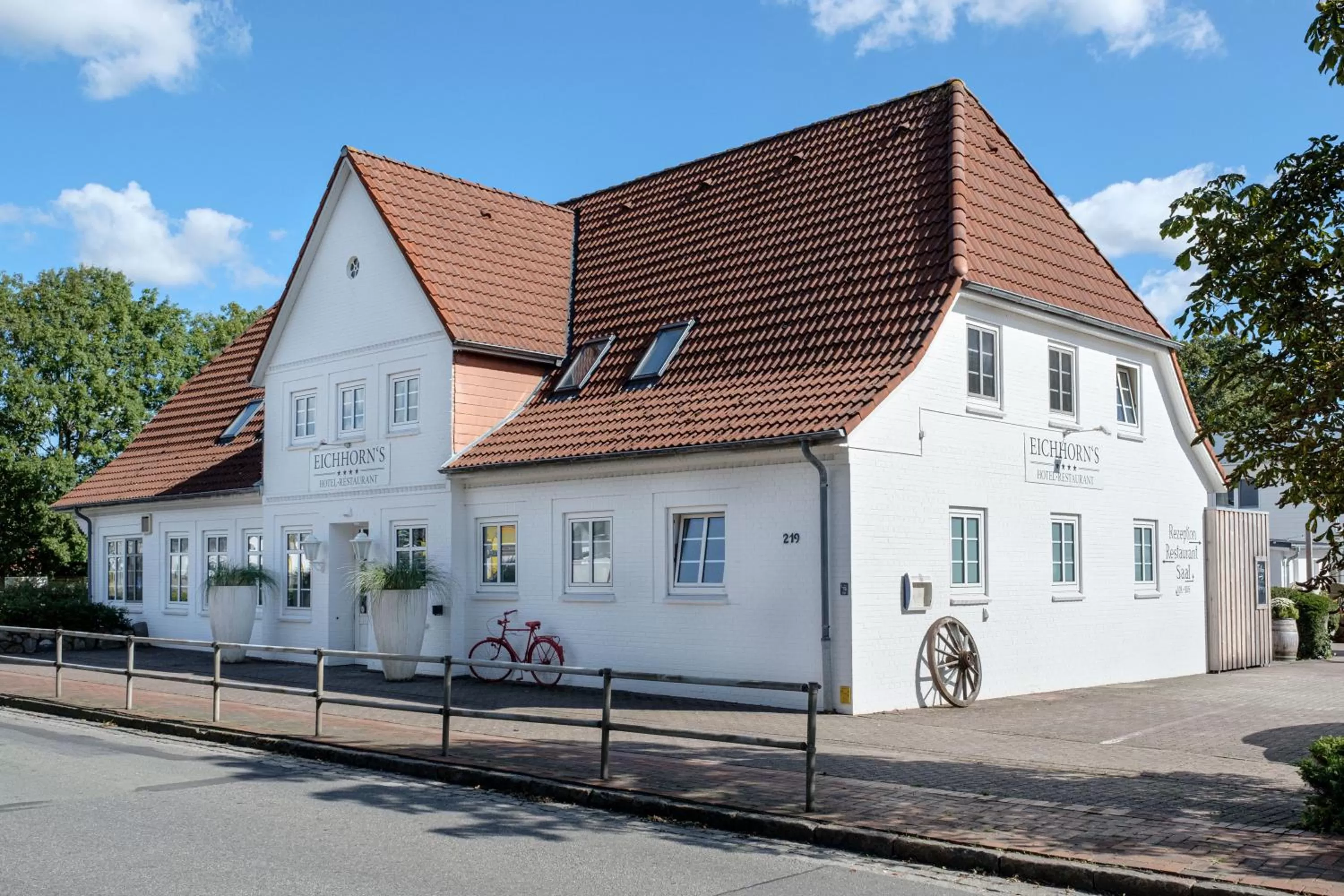Property building in Eichhorns