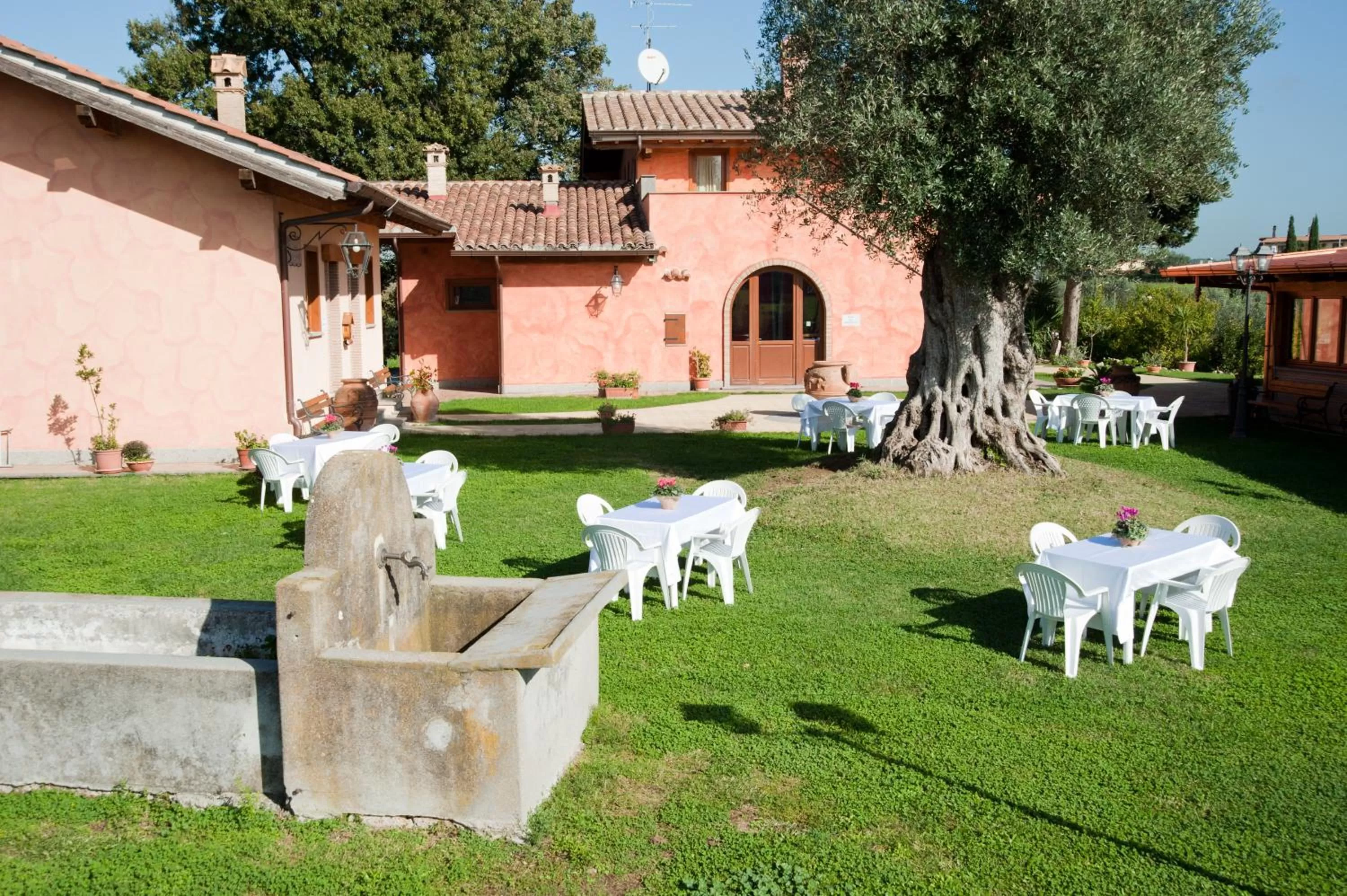 Restaurant/places to eat in Poggio dei cavalieri