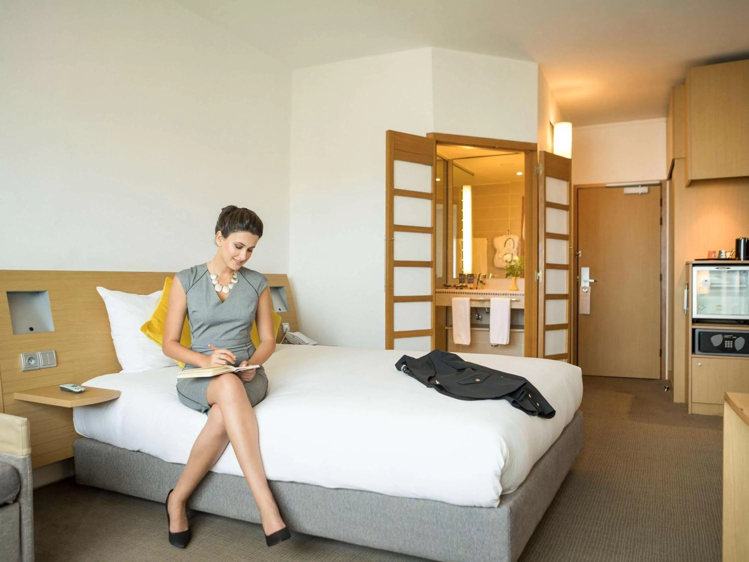 Bedroom, Bed in Novotel Casablanca City Center