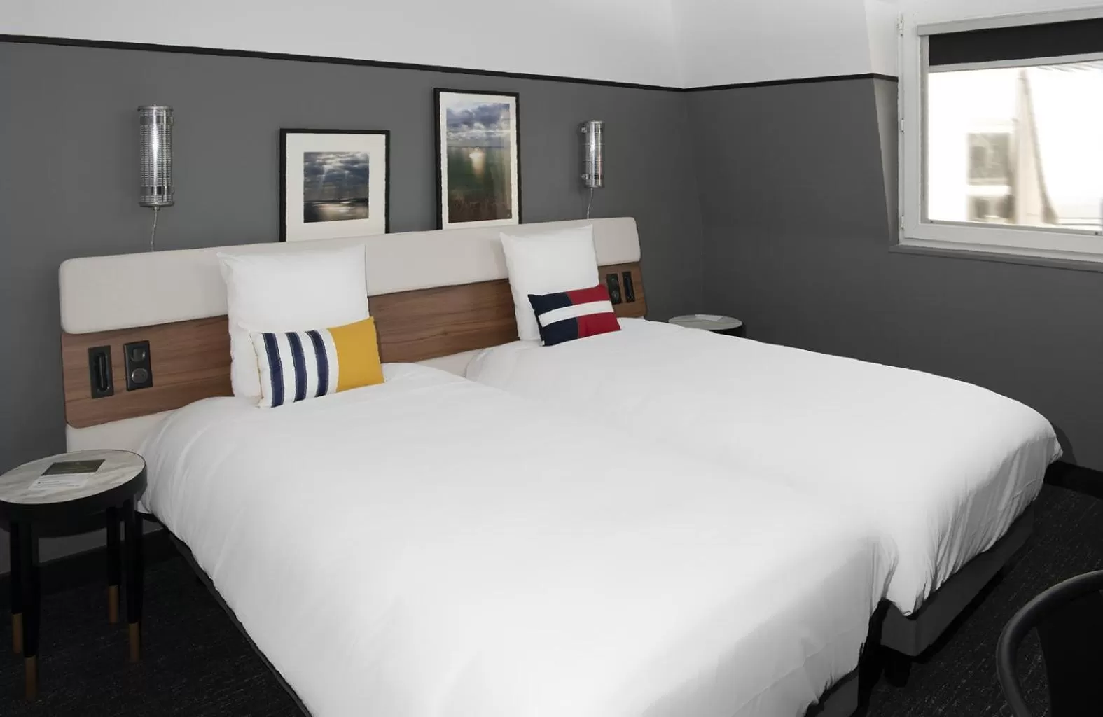 Bed in Mercure Caen Centre Port De Plaisance