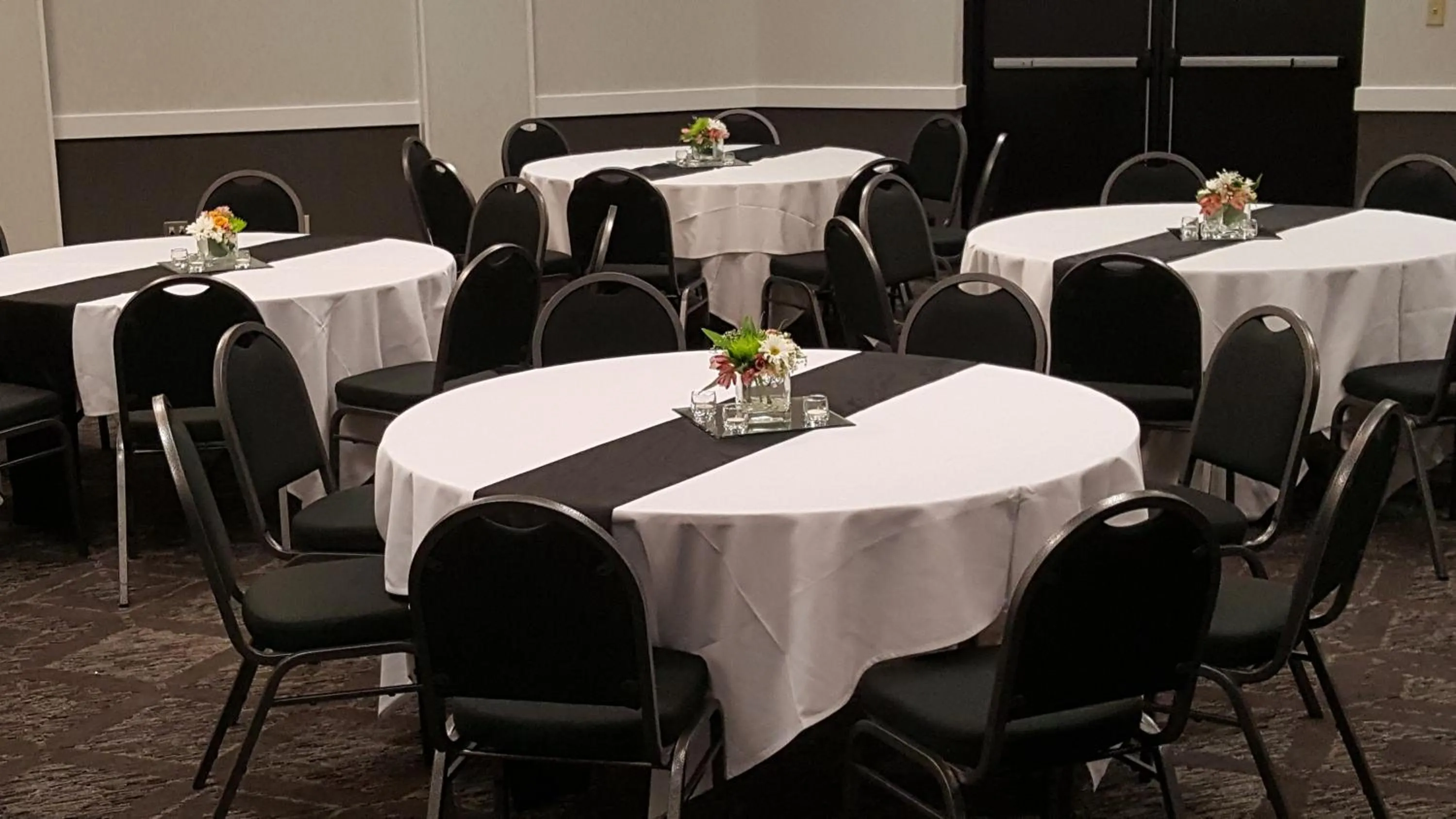 Meeting/conference room in Holiday Inn Bloomington Airport South-Mall Area by IHG