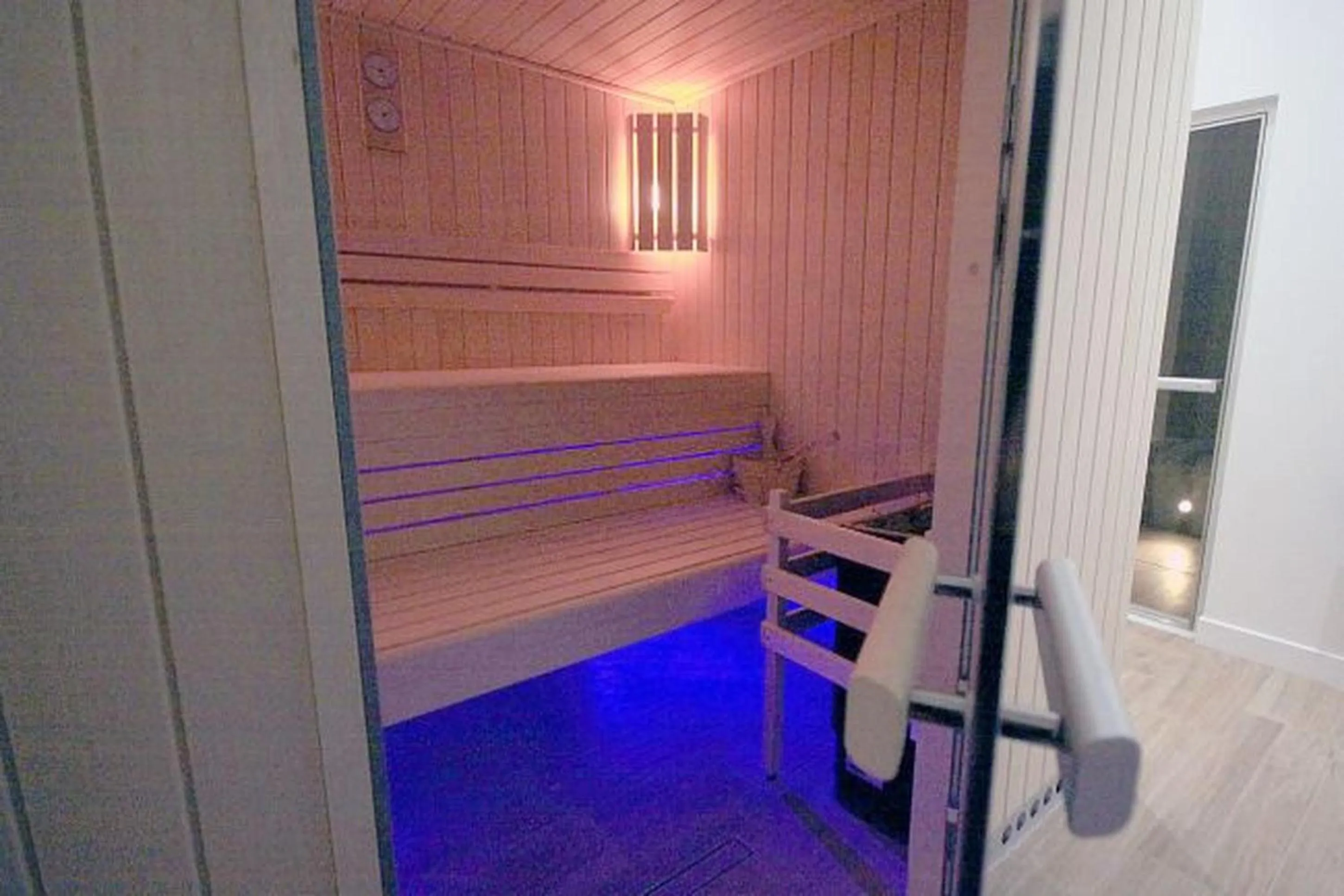 Sauna in Hôtel Brésil Opéra SPA