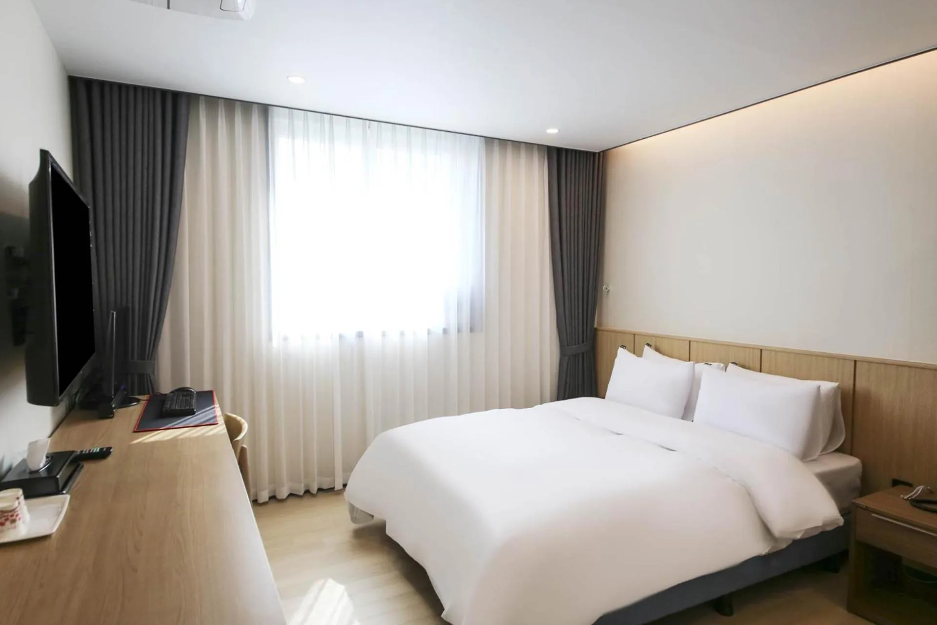 Bed in Benikea hotel