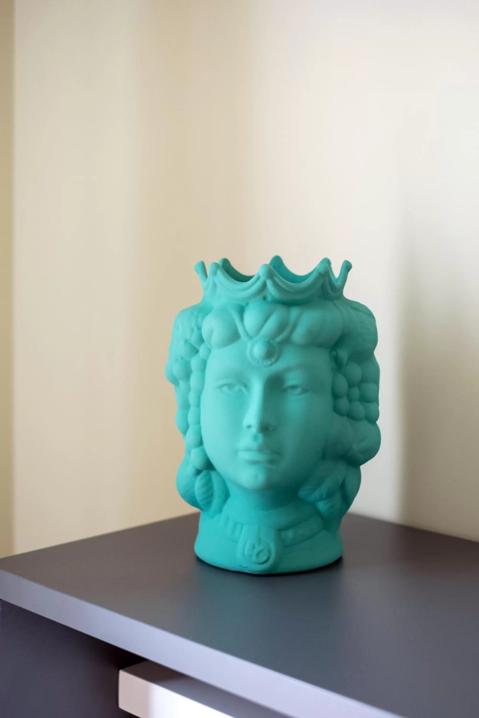 Decorative detail in Mori's b&b