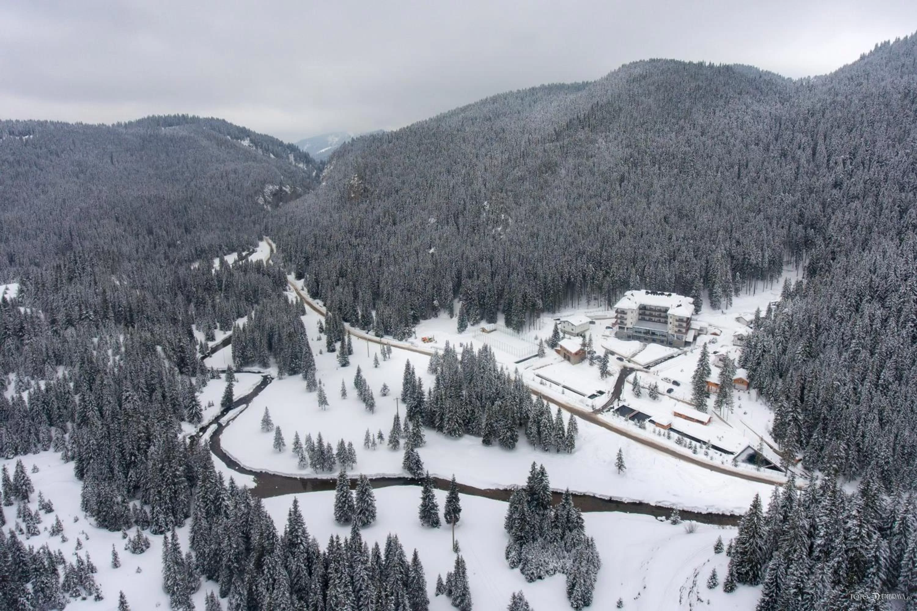 Property building, Winter in Hotel Belmont