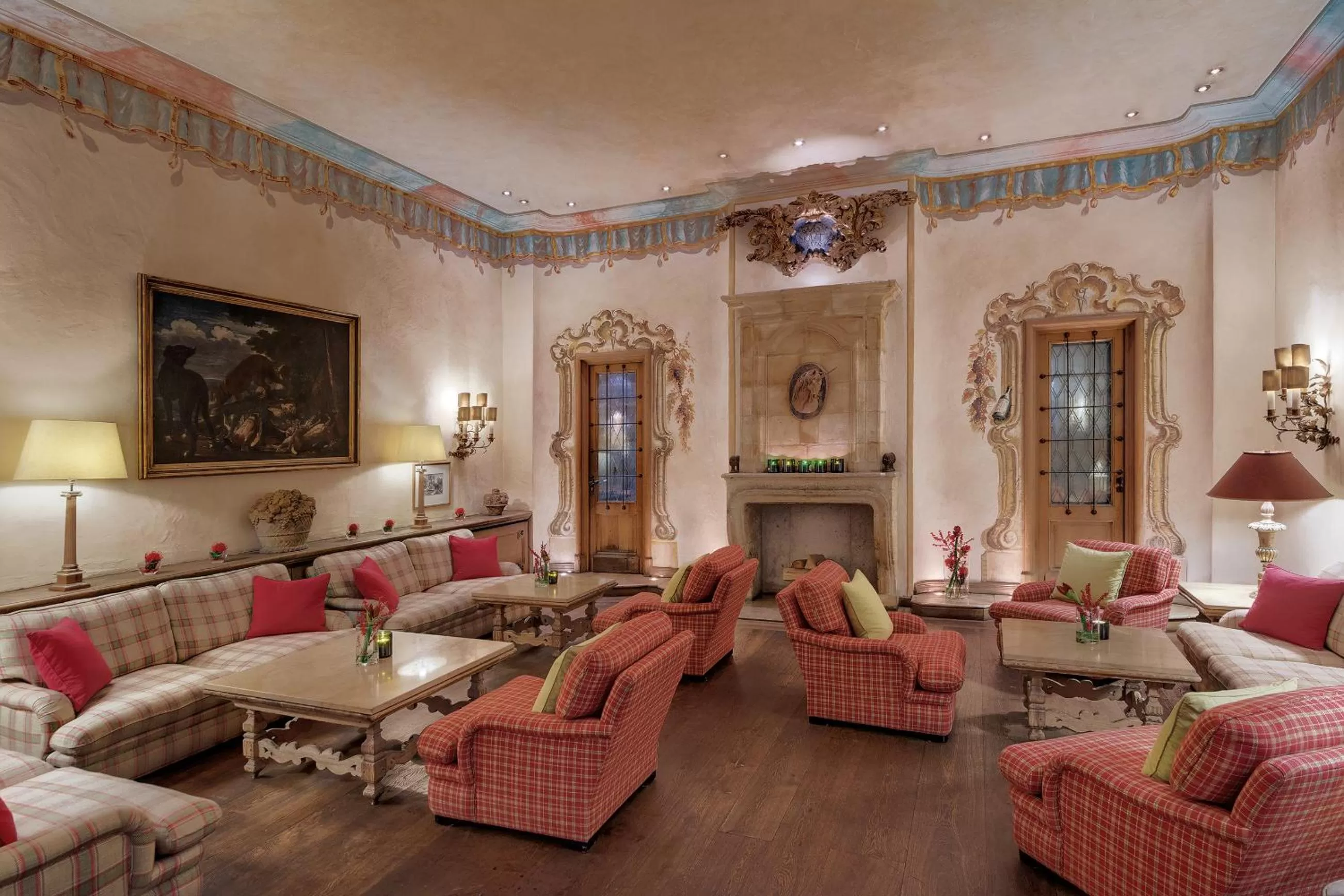 Lobby or reception in Excelsior by Geisel