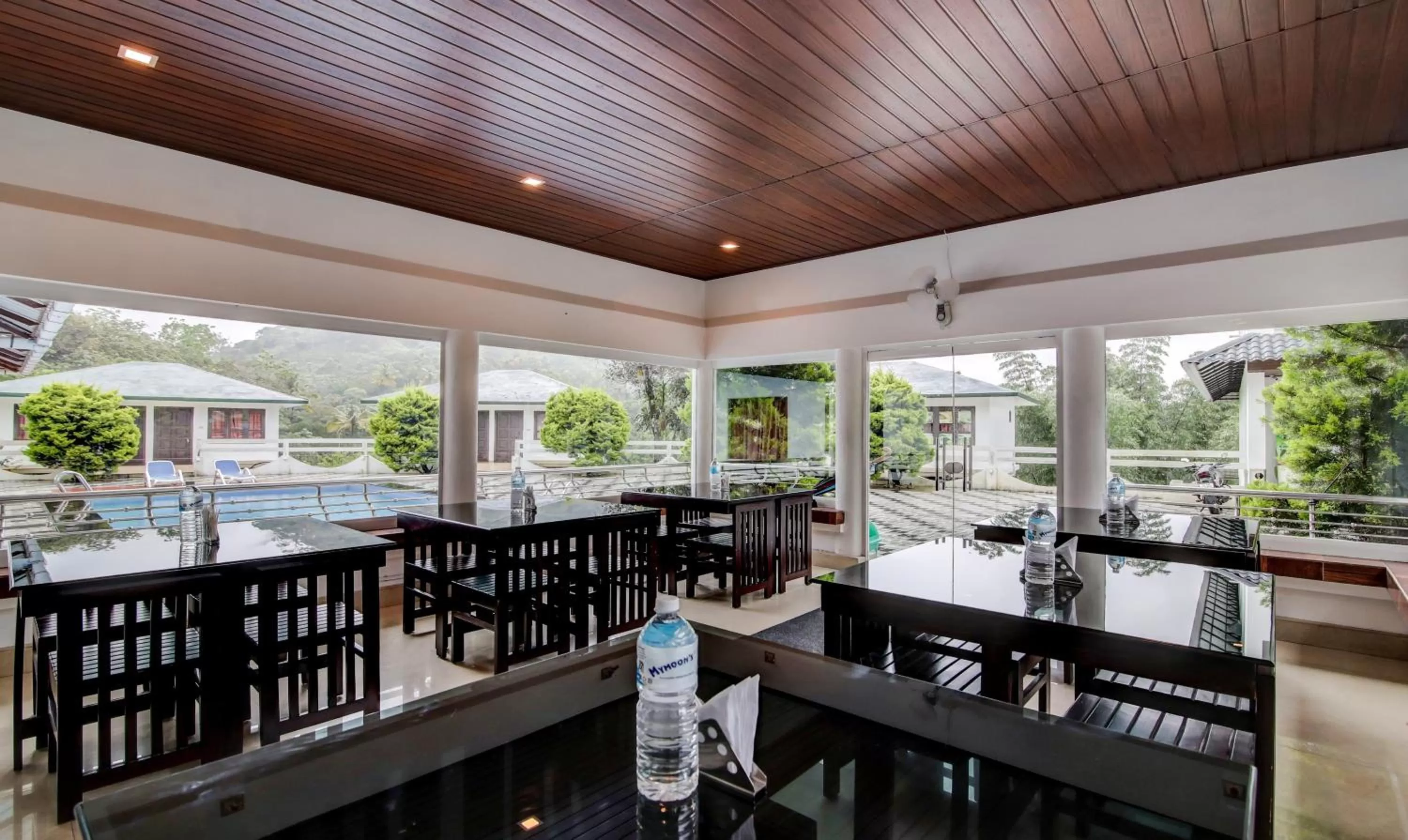 Restaurant/places to eat in Misty Garden Resort and SPA