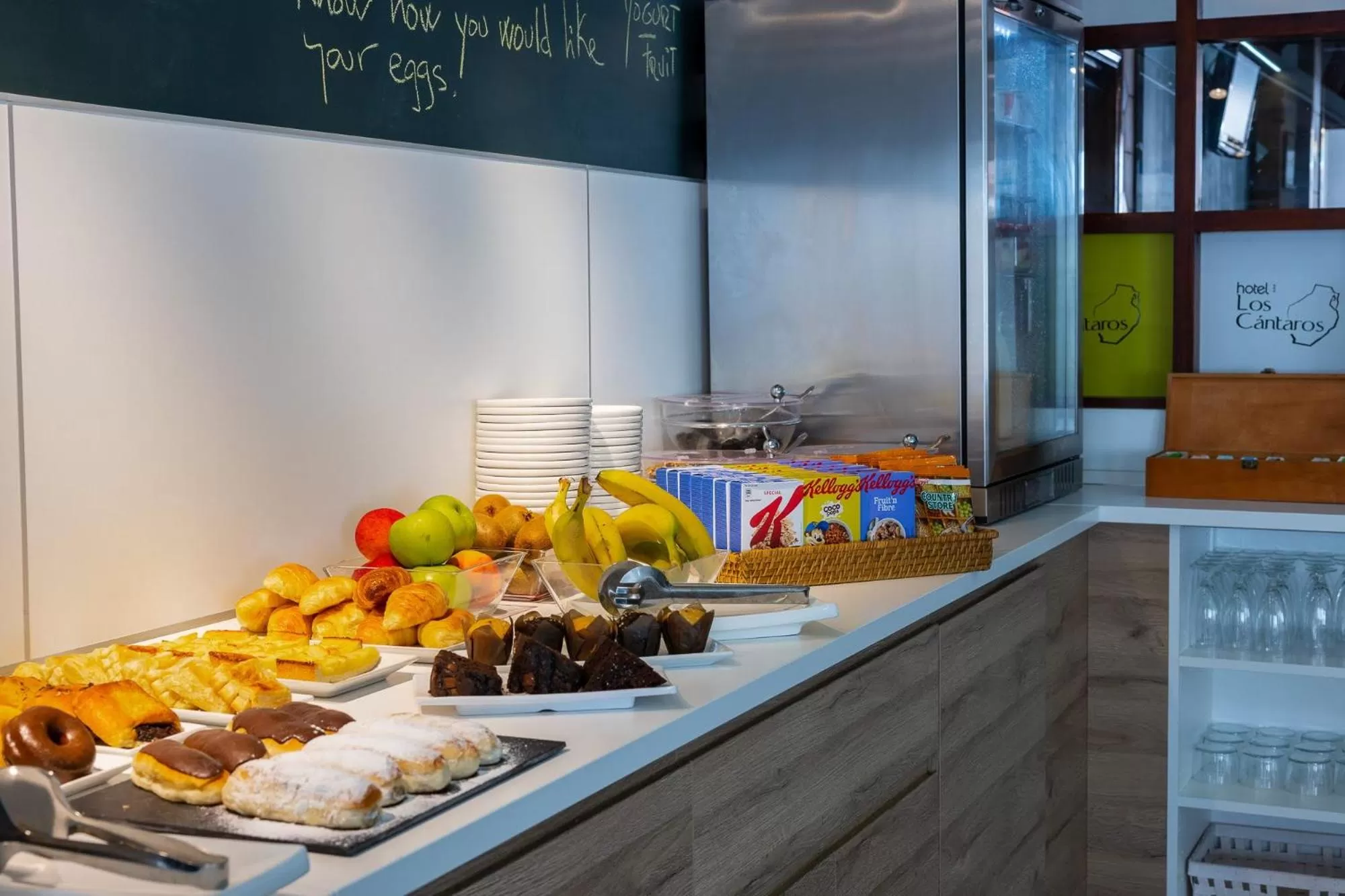 Buffet breakfast in Los Cantaros