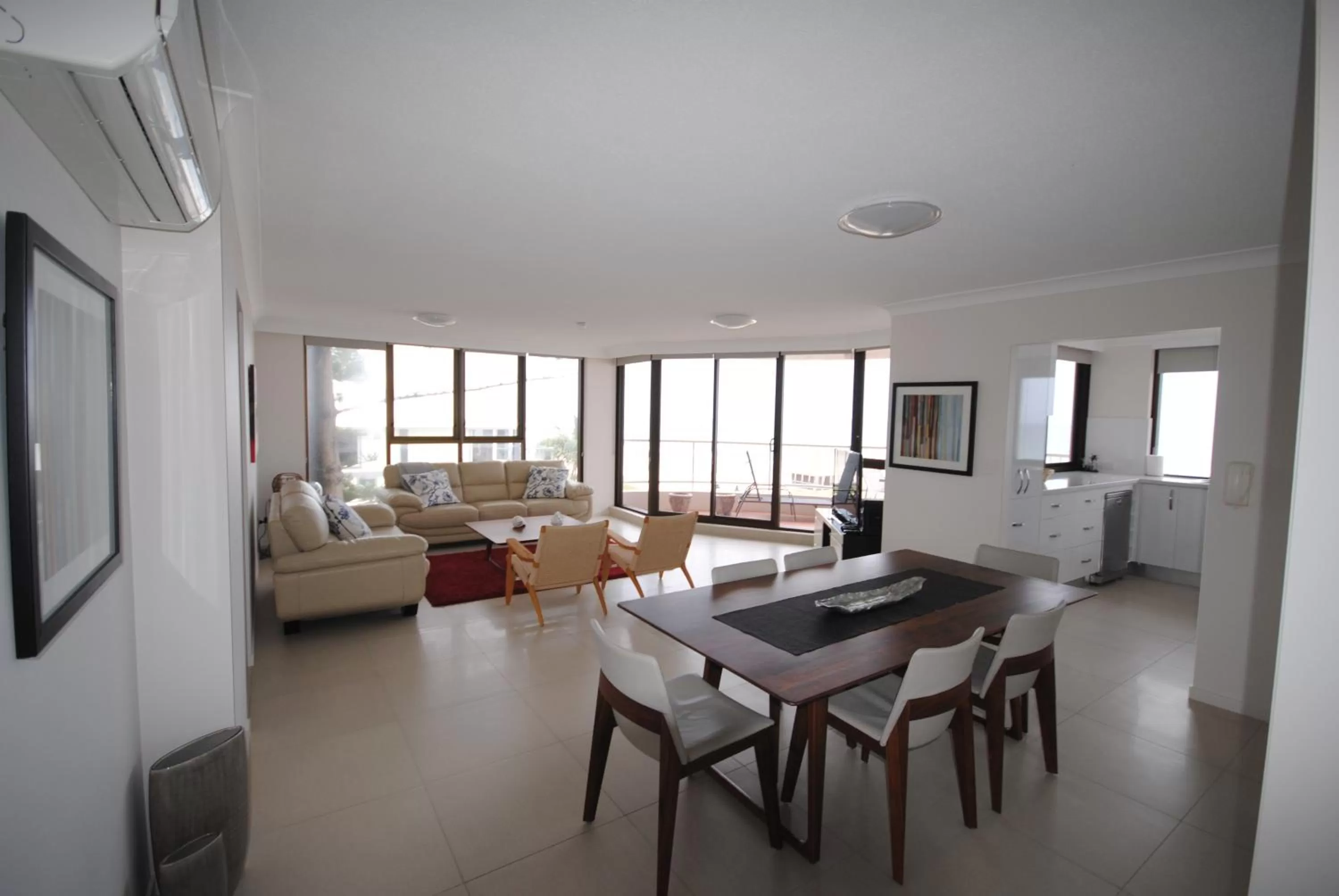 Day, Dining Area in Albatross North Apartments