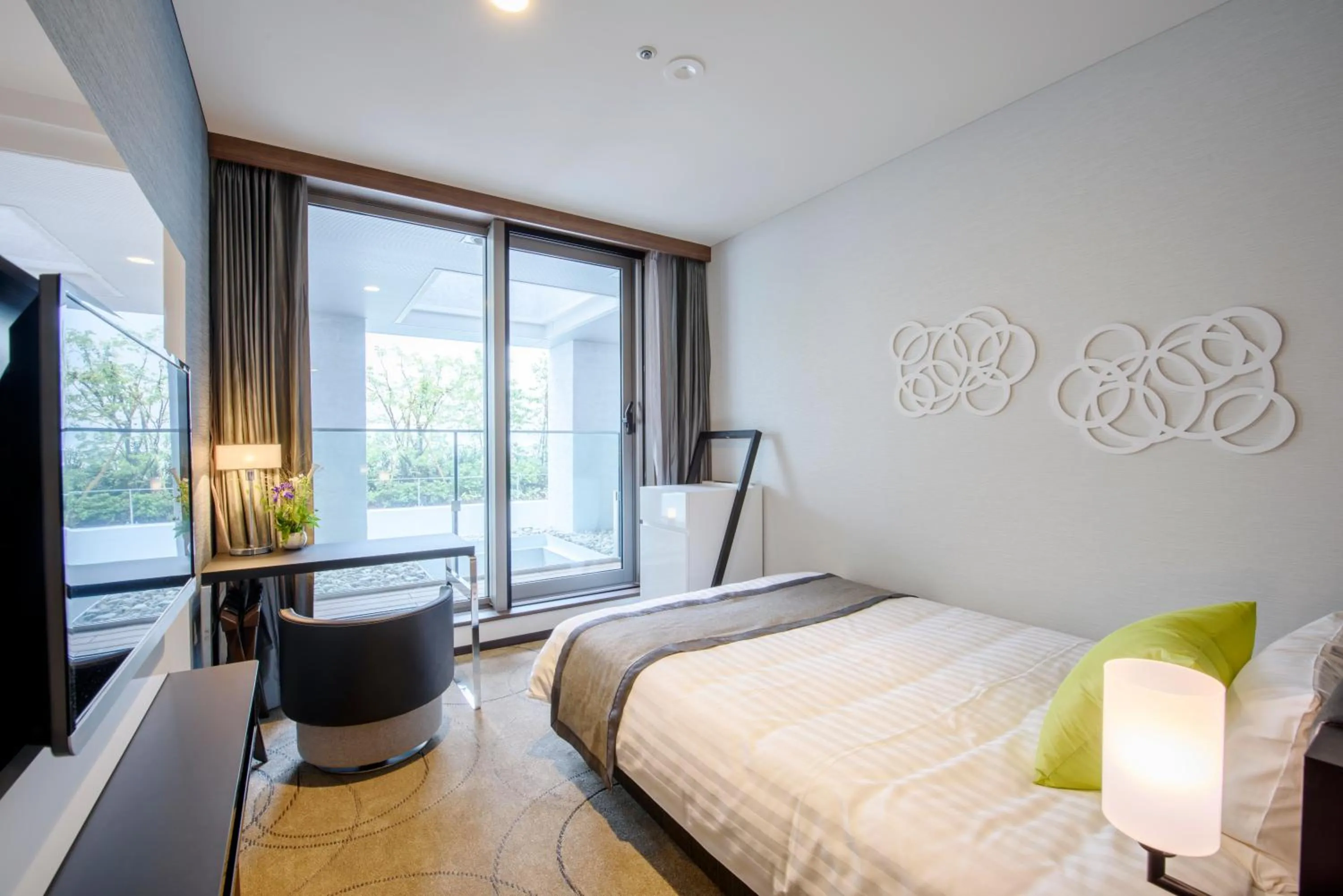 Photo of the whole room, Bed in Futakotamagawa Excel Hotel Tokyu