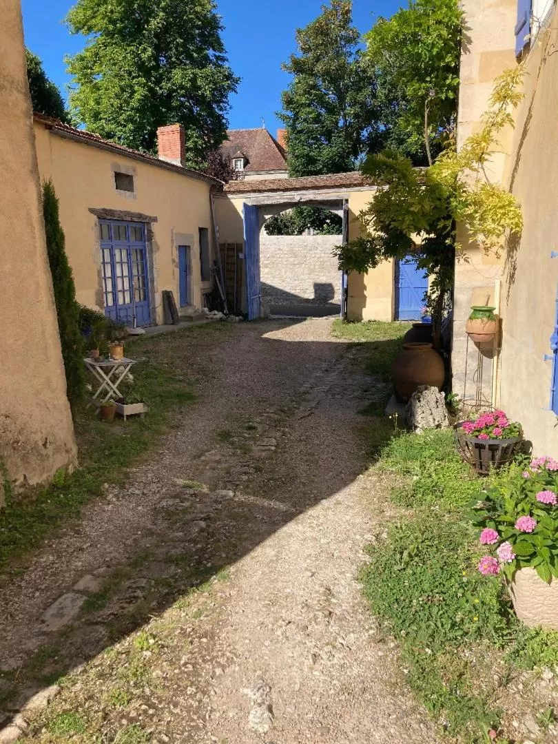 Property Building in Casa Bella