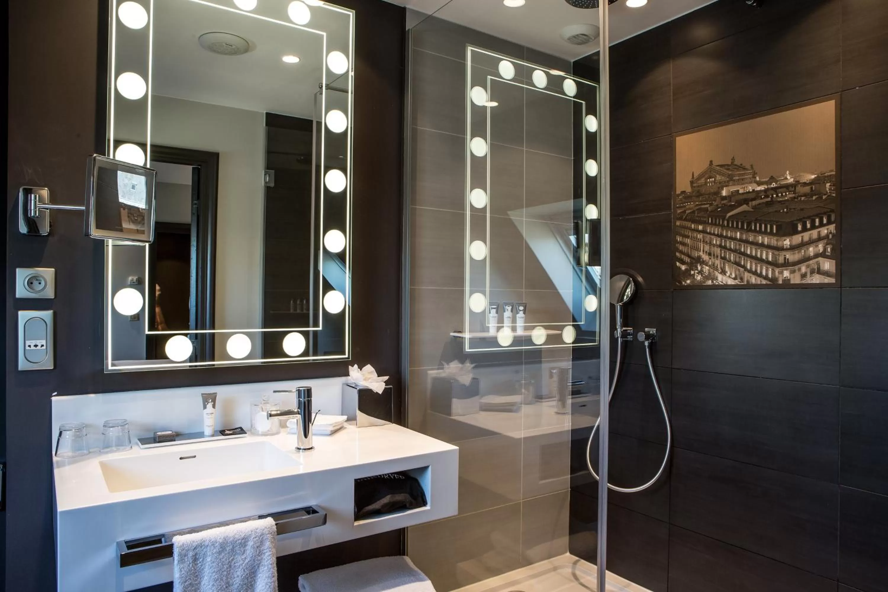 Bathroom in Hotel Indigo Paris - Opera by IHG