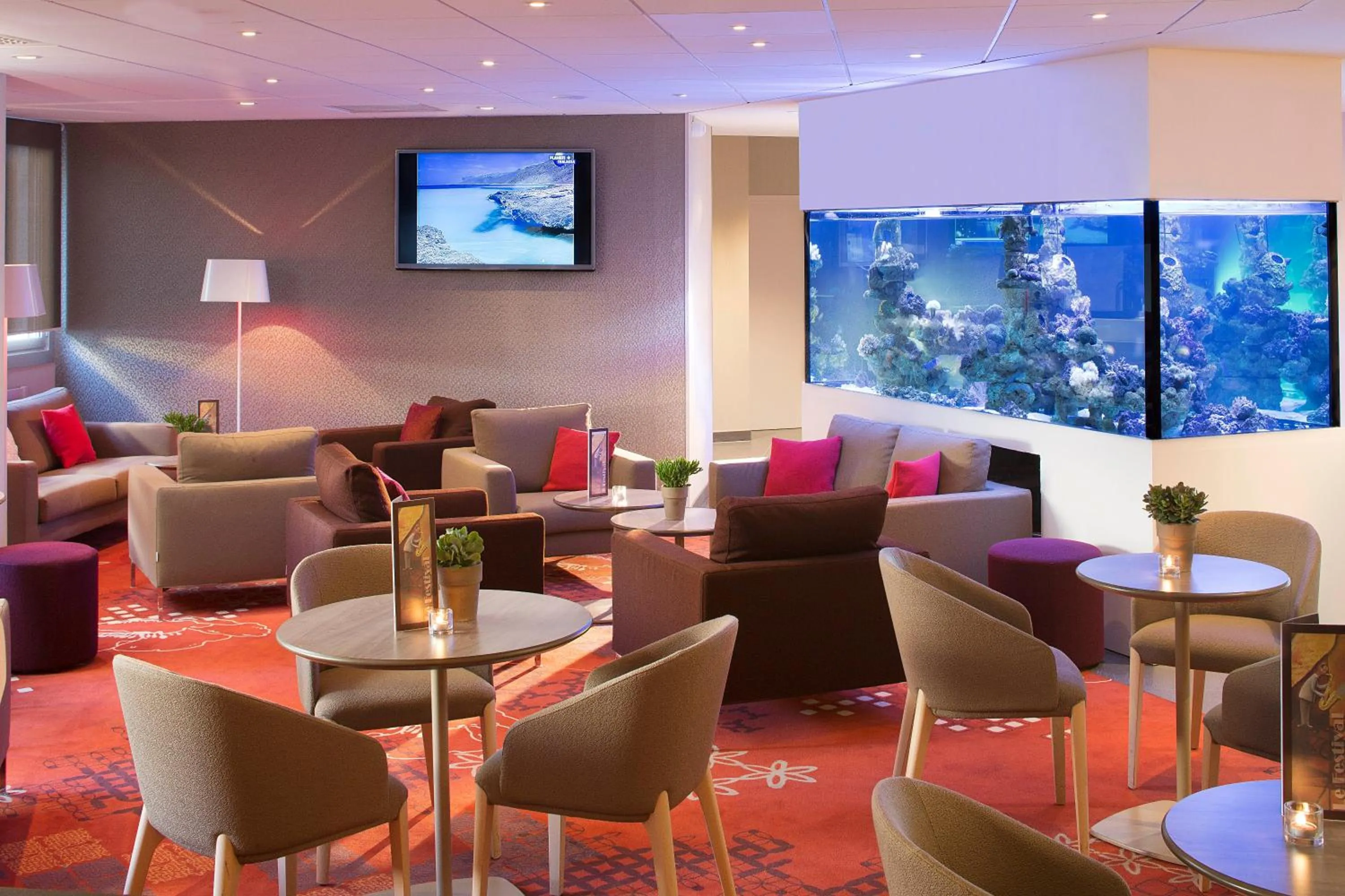 Lounge or bar in Oceania Clermont Ferrand