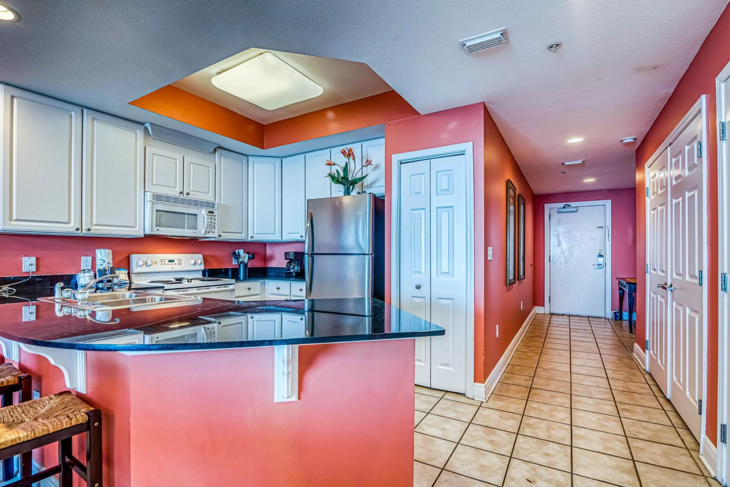 Kitchen/Kitchenette in San Carlos #1208