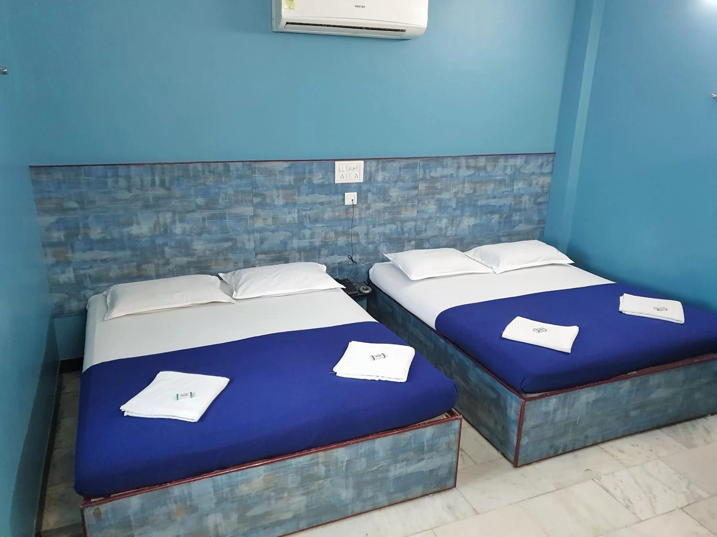 Property building, Bed in SM MANSION near Harbour & High court