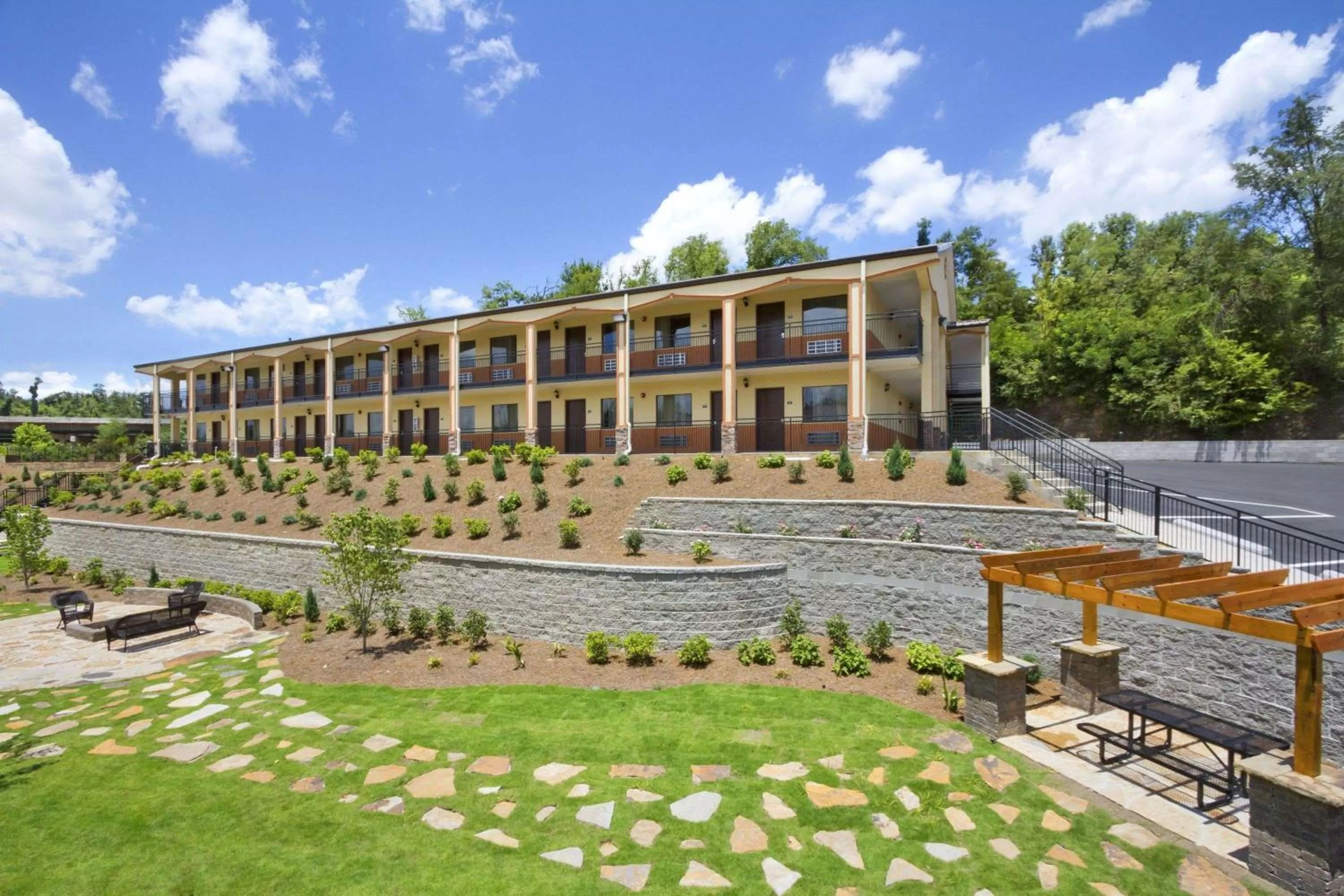 Property building in Days Inn by Wyndham Fultondale