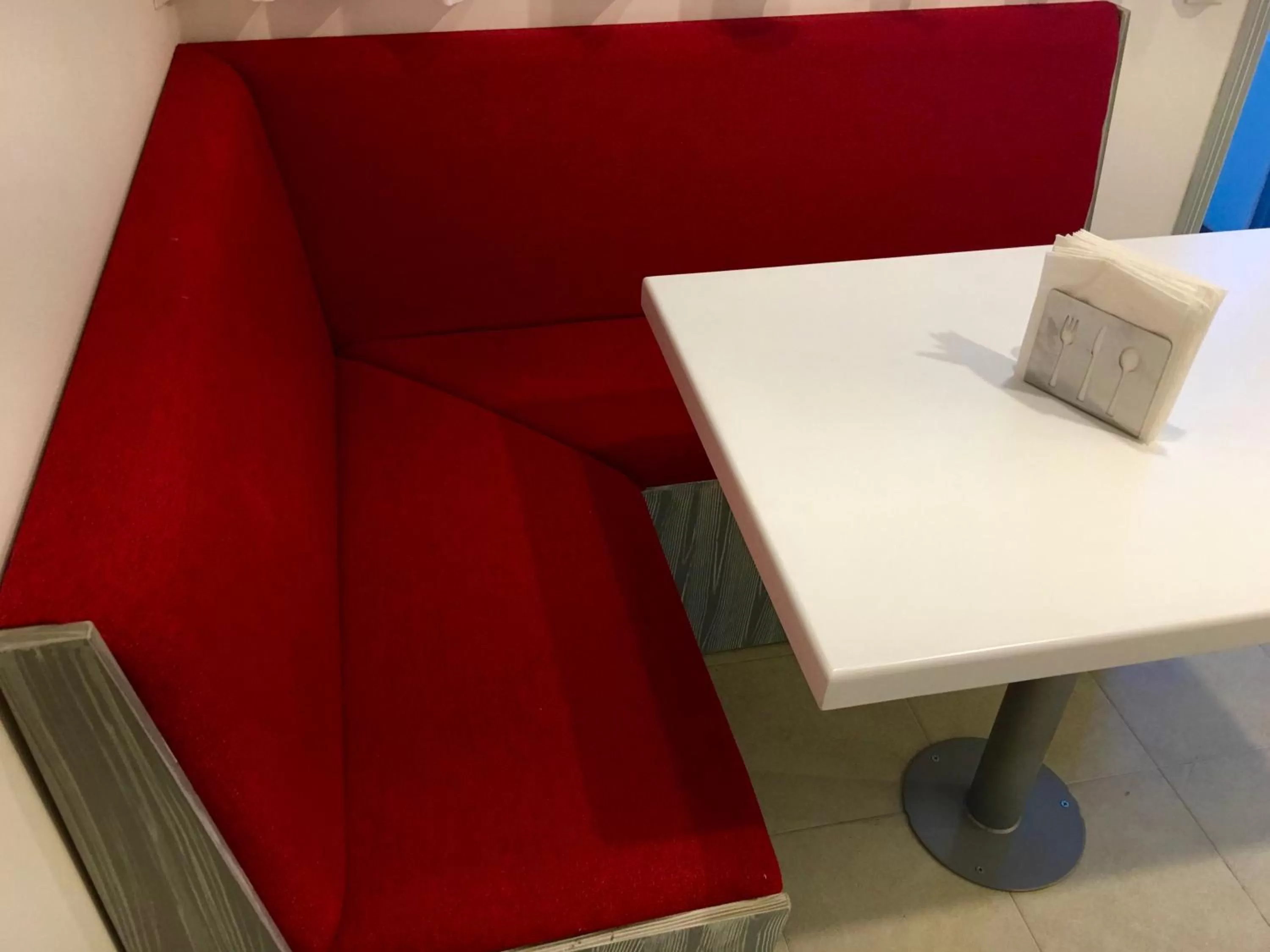 Dining area in Herbal Inn Suites