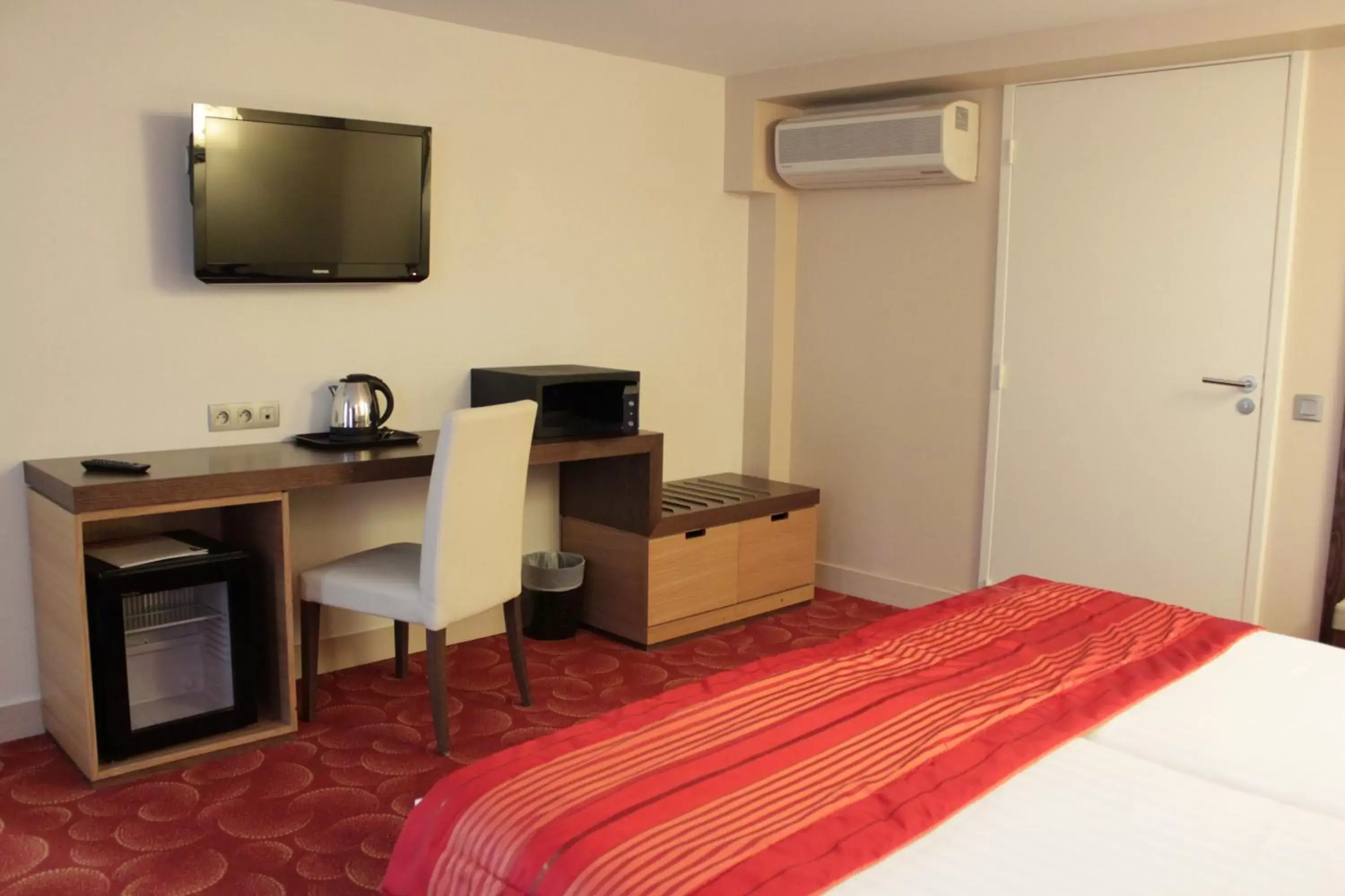 Twin Room in Le Grand Hôtel de Normandie Twin Room in Le Grand Hôtel de Normandie