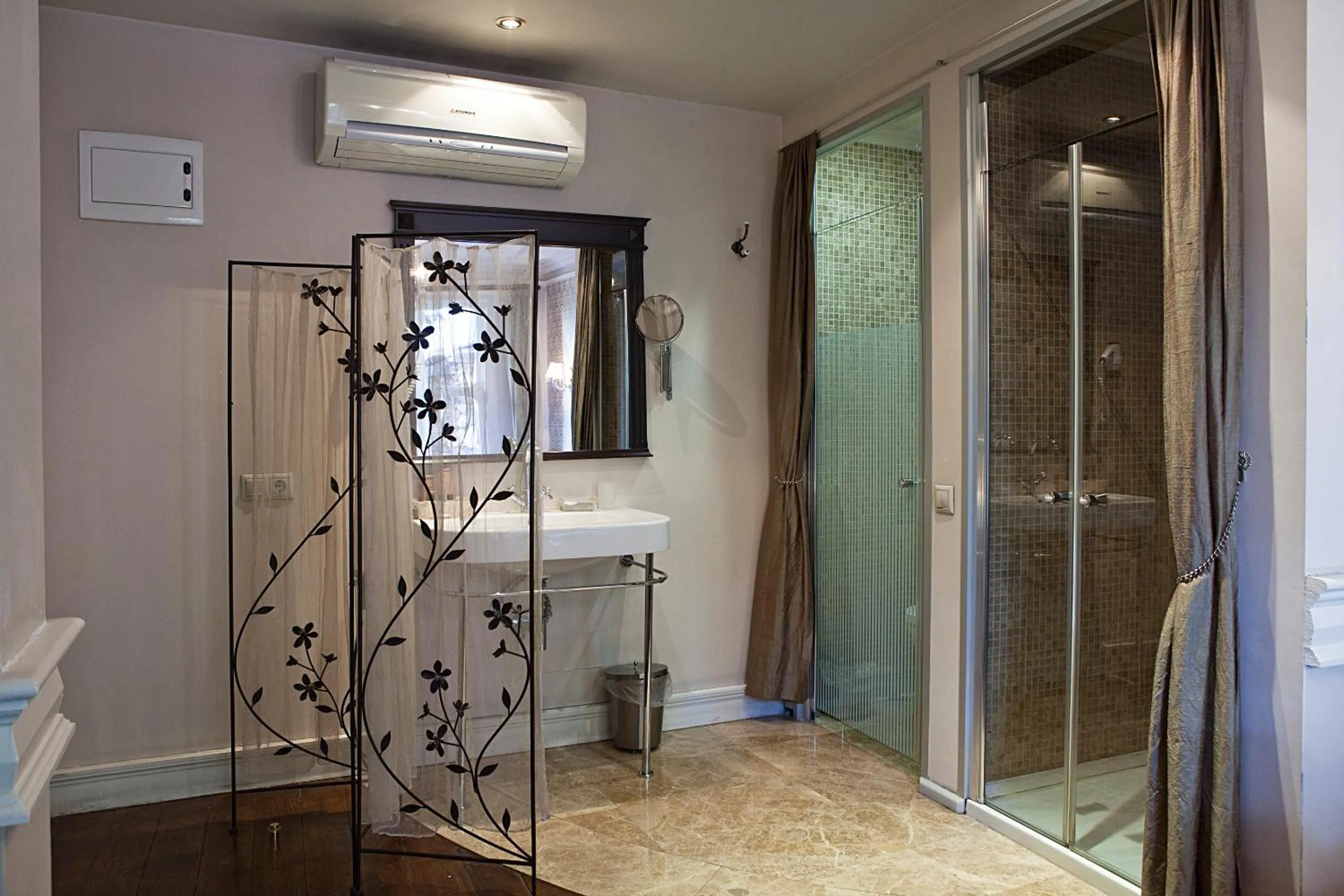 Area and facilities in Kitapevi Hotel