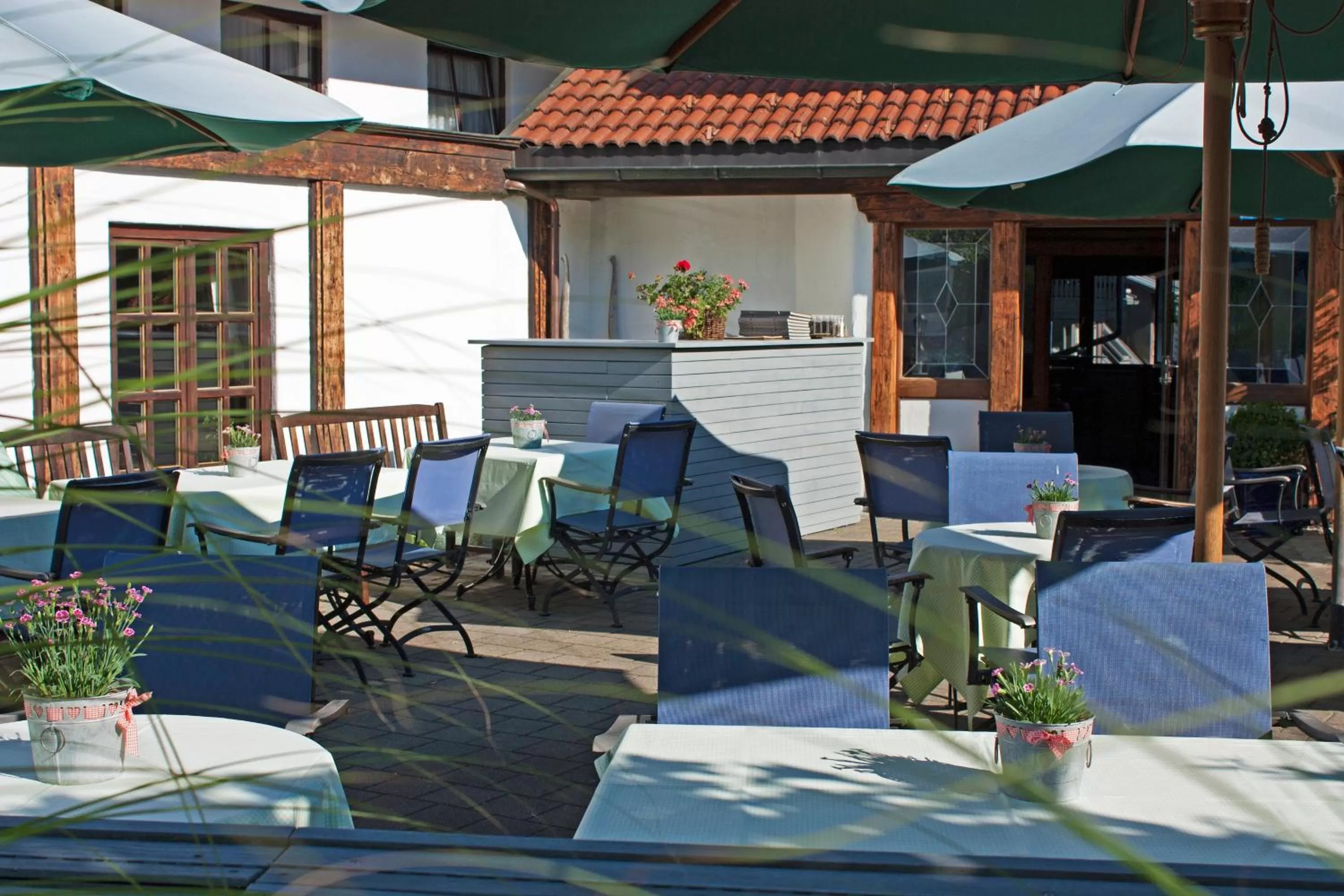 Restaurant/places to eat in Hotel Bayerischer Hof