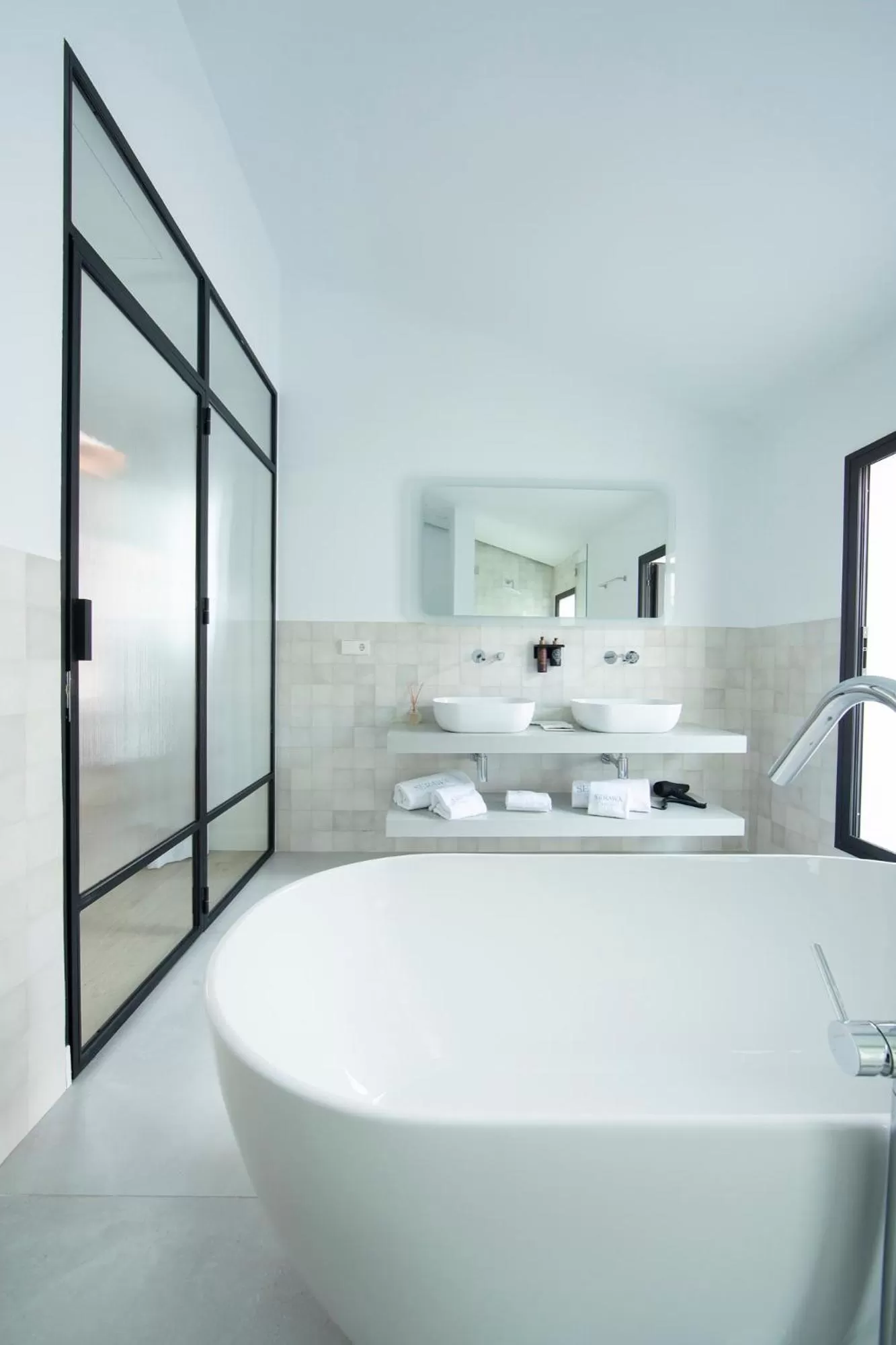 Bathroom in Hotel Serawa Alicante