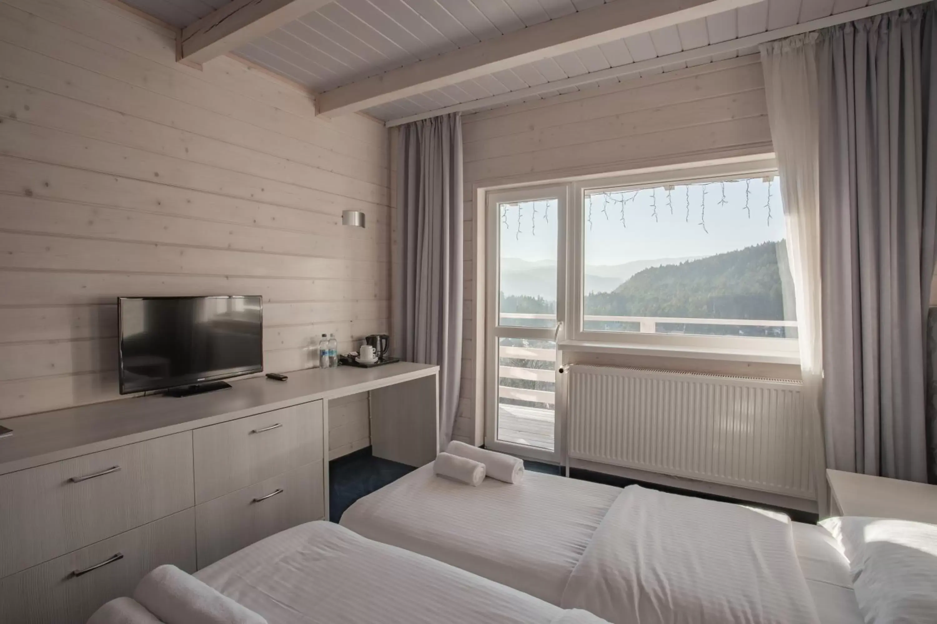 Comfort Twin Room with Balcony in Wellland Hotel Comfort Twin Room with Balcony in Wellland Hotel