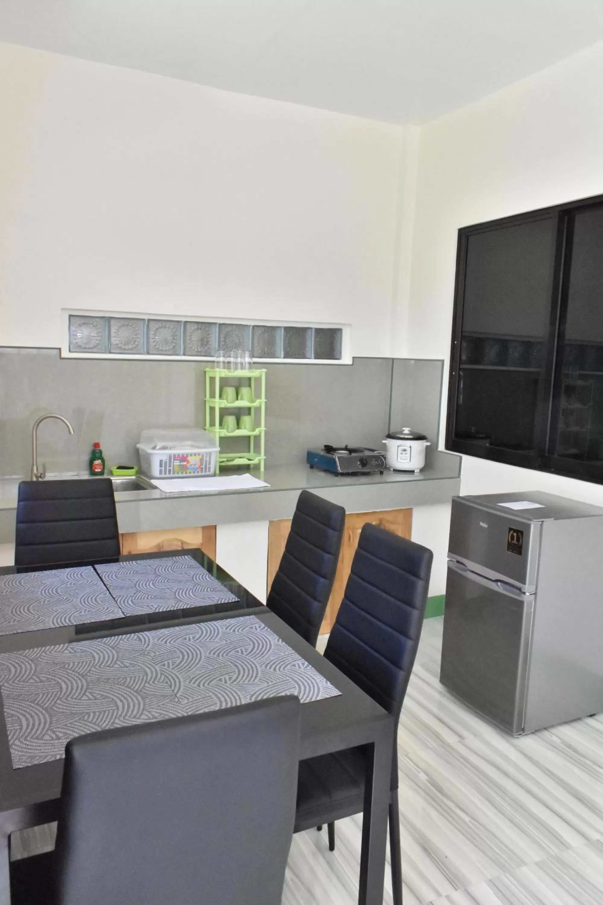 Dining Area in Charlina Inn Panglao