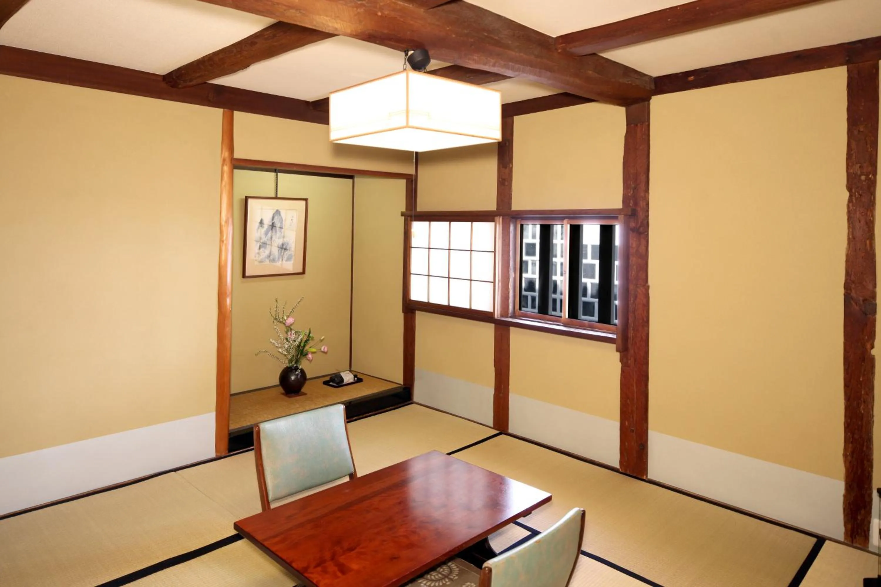 Photo of the whole room in Ryori Ryokan Tsurugata