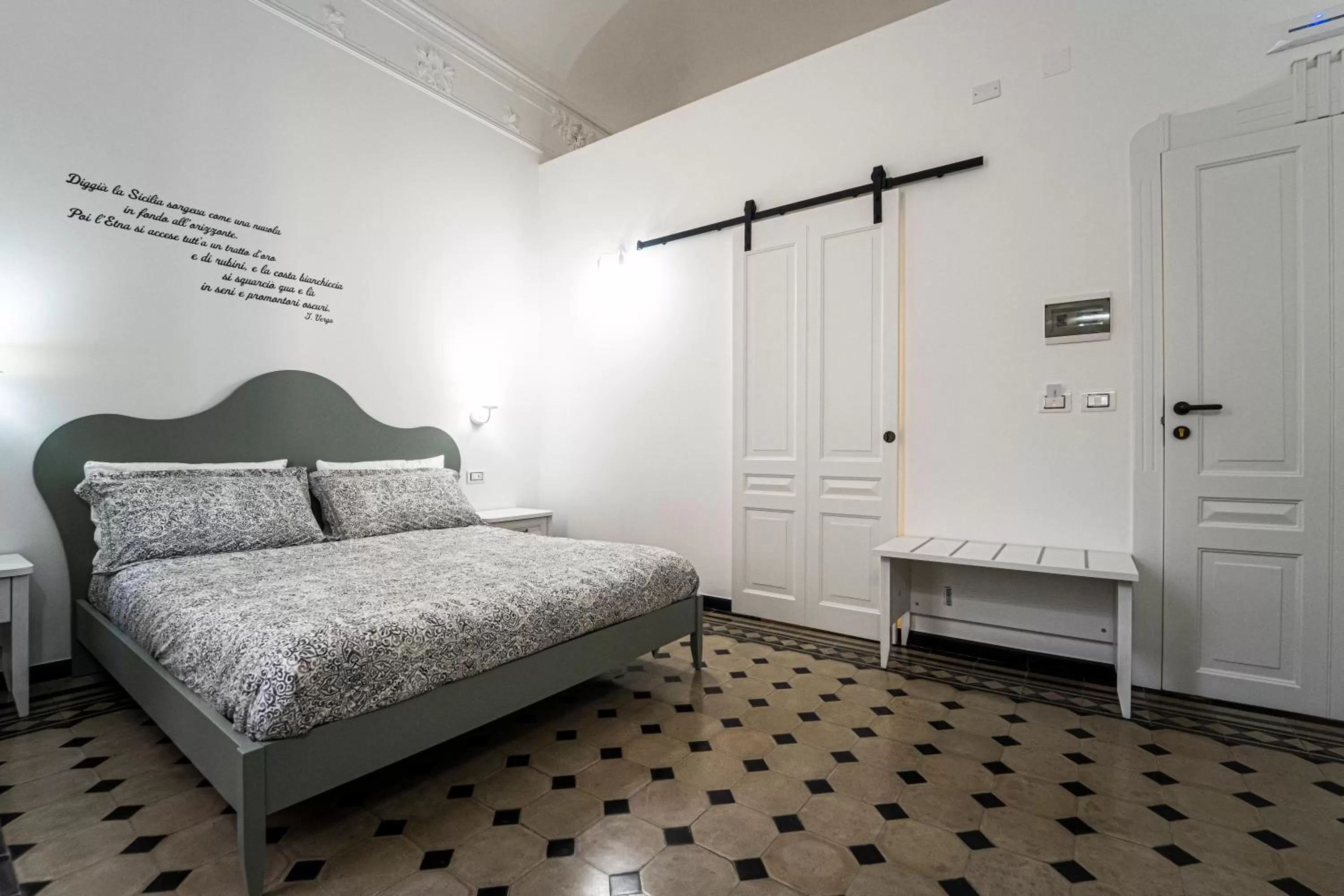 Bed in Gli specchi di Archimede